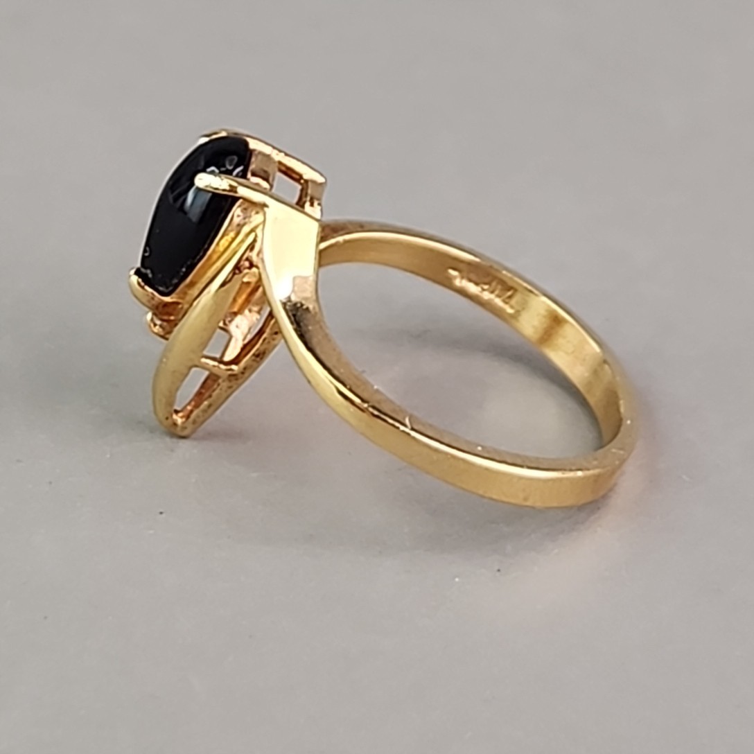 Onyx Ring Gold Tone Teardrop 7.5
