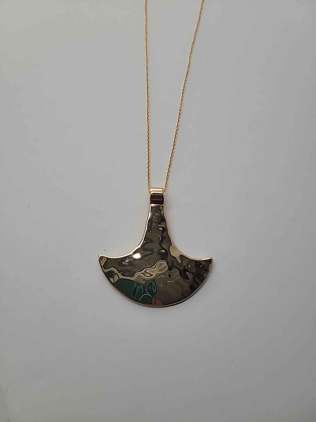 Vintage Gold Tone Fan Pendant Necklace Statement Minimalist Scandinavian Style
