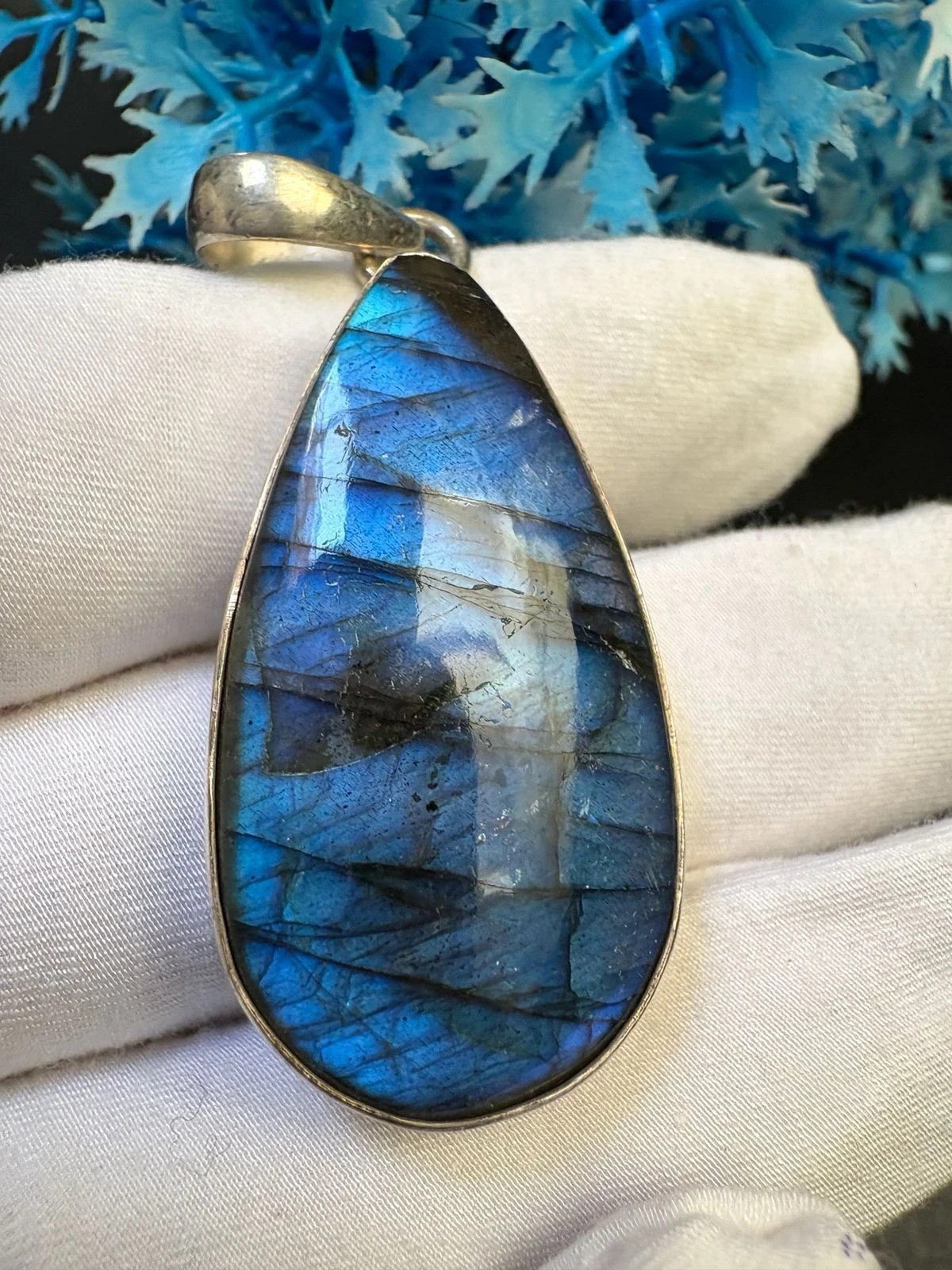 Natural Blue Flash Labradorite Pendant 925 Sterling Silver 60.45Ct Gem