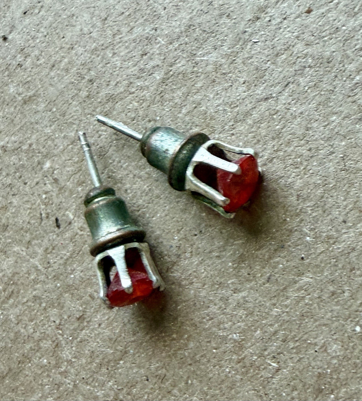 Vintage Orange Red Faceted Glass Stud Earrings Silver-Tone Prong Set Unsigned