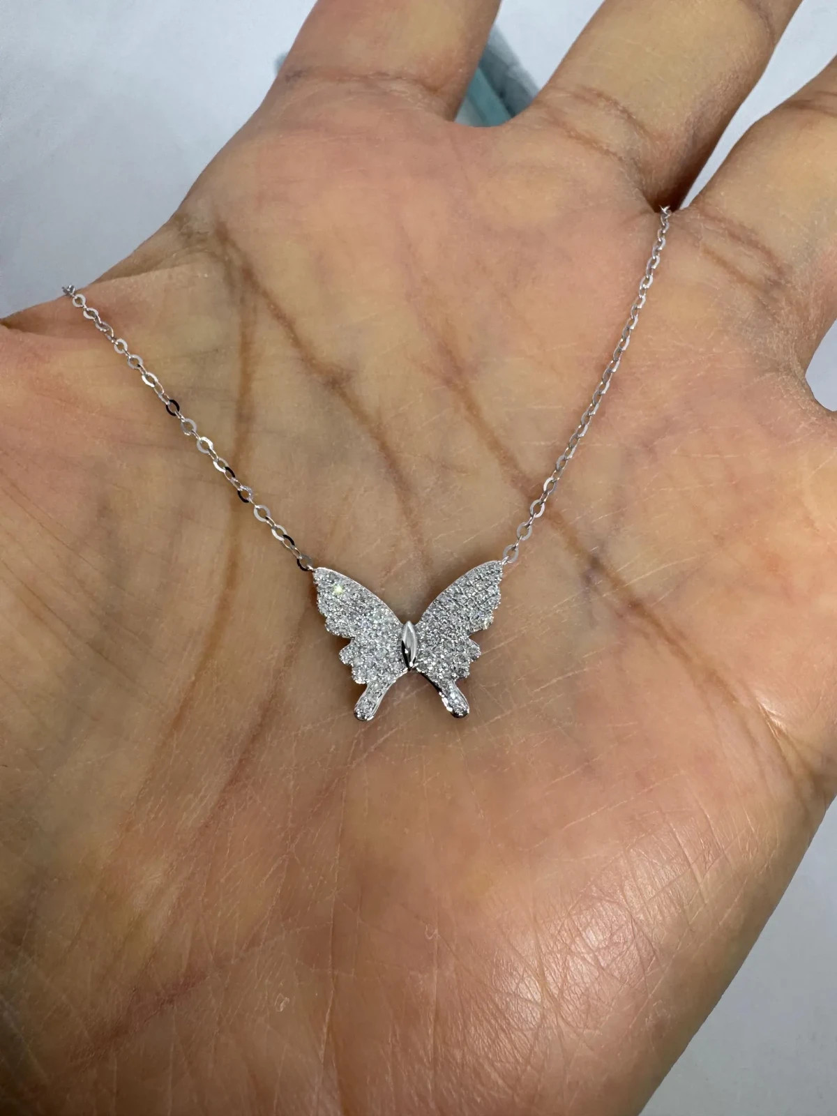 Lab Grown 1.00 Ct Round EF VS Diamond Butterfly Shape Necklace in 14K Gold