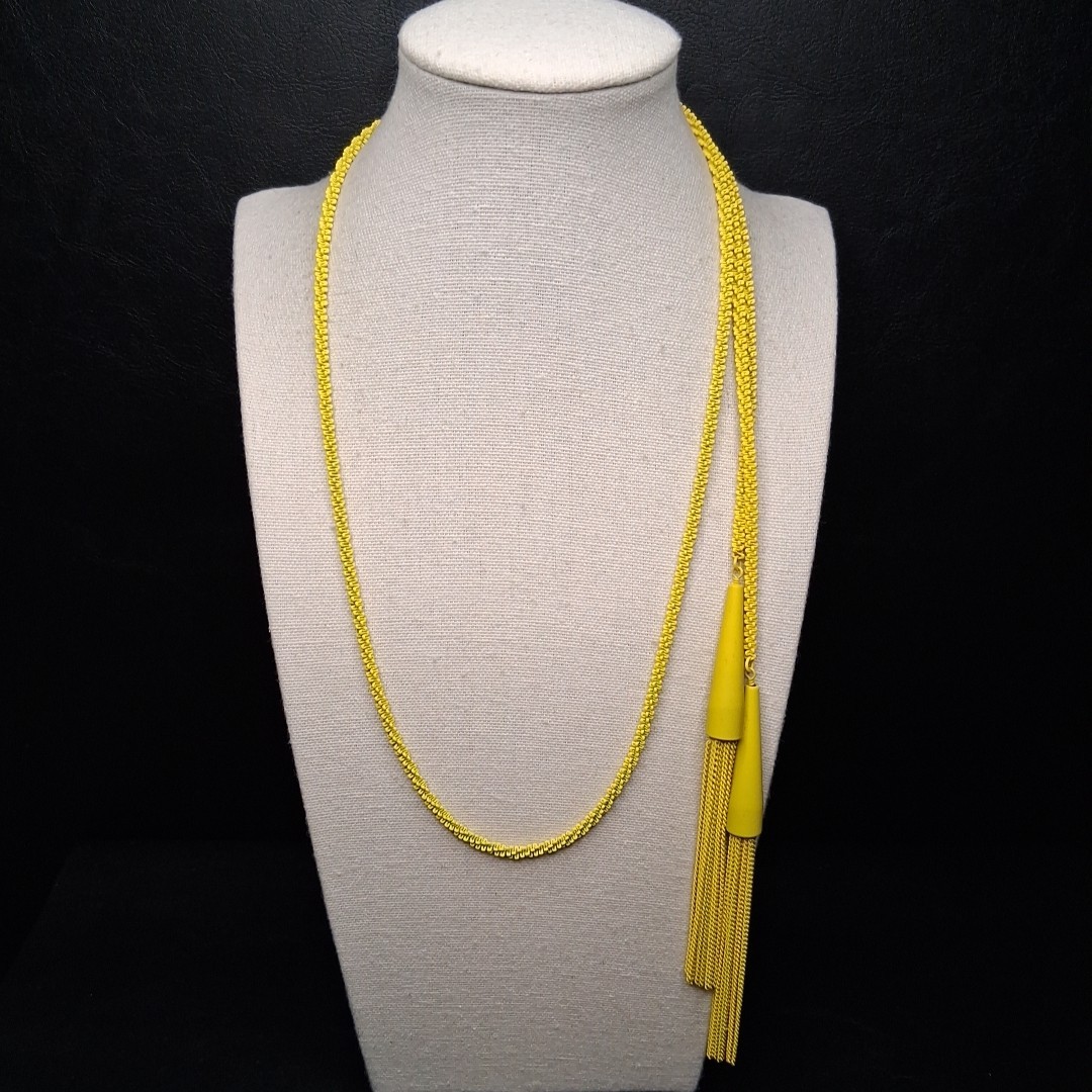 KENDRA SCOTT Yellow Phara Lariat Necklace Whit Tassel. 15.449