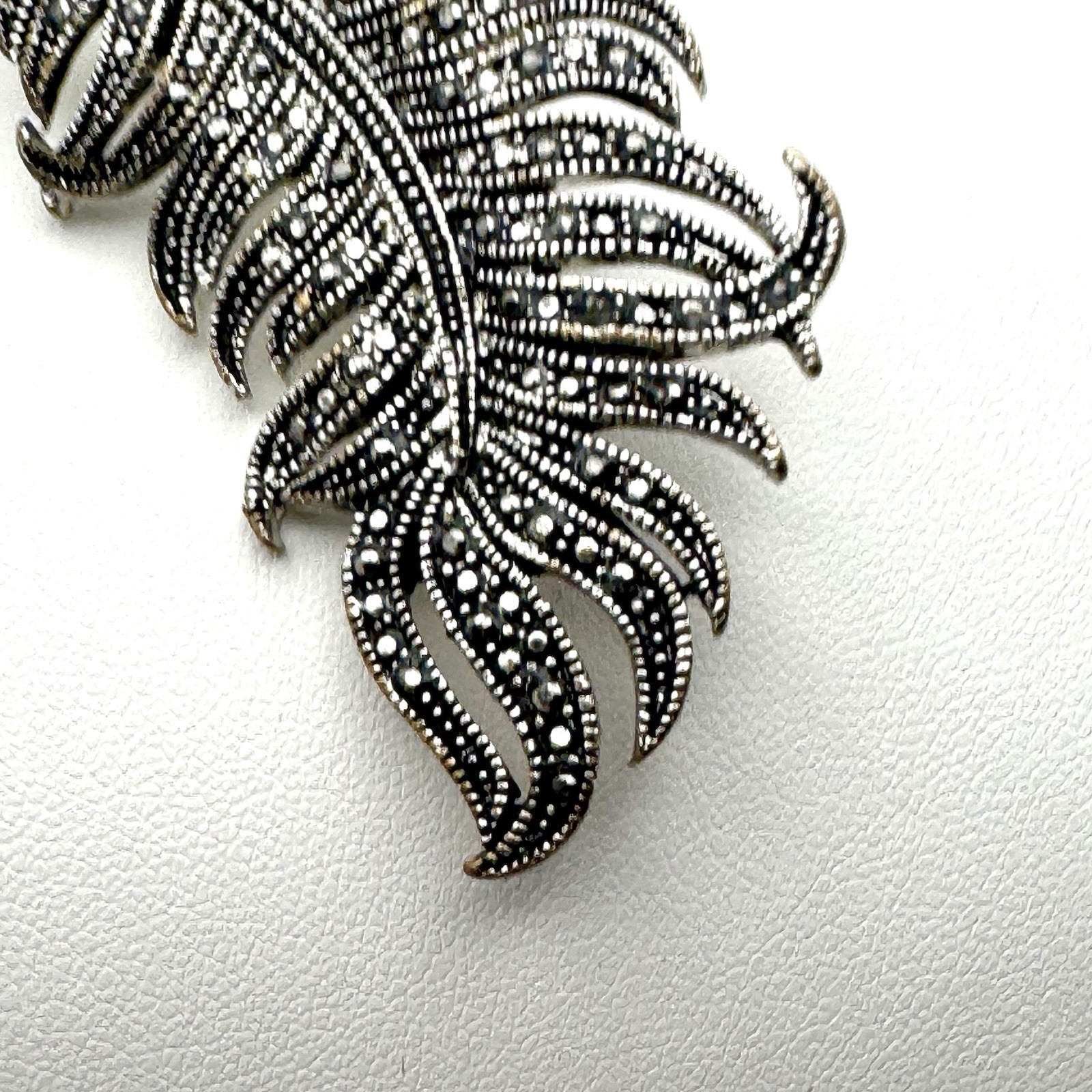 Marcasite Bird Feather Wispy Plume Brooch Pin – Some Wear On Pin Bar