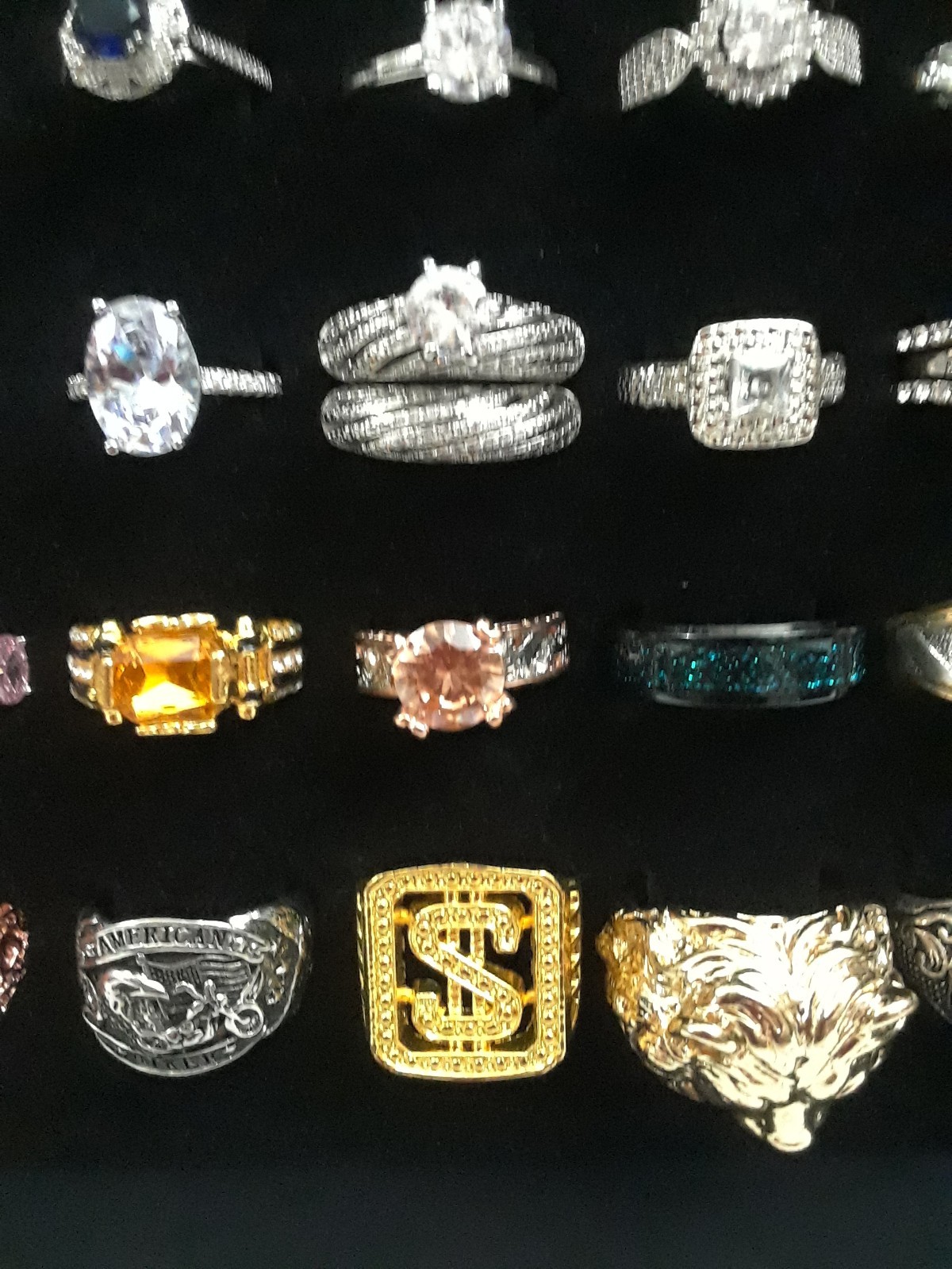 Wholesale Lot of 72 Rings Various Shapes and Sizes Men – Women Display Tray NWOT