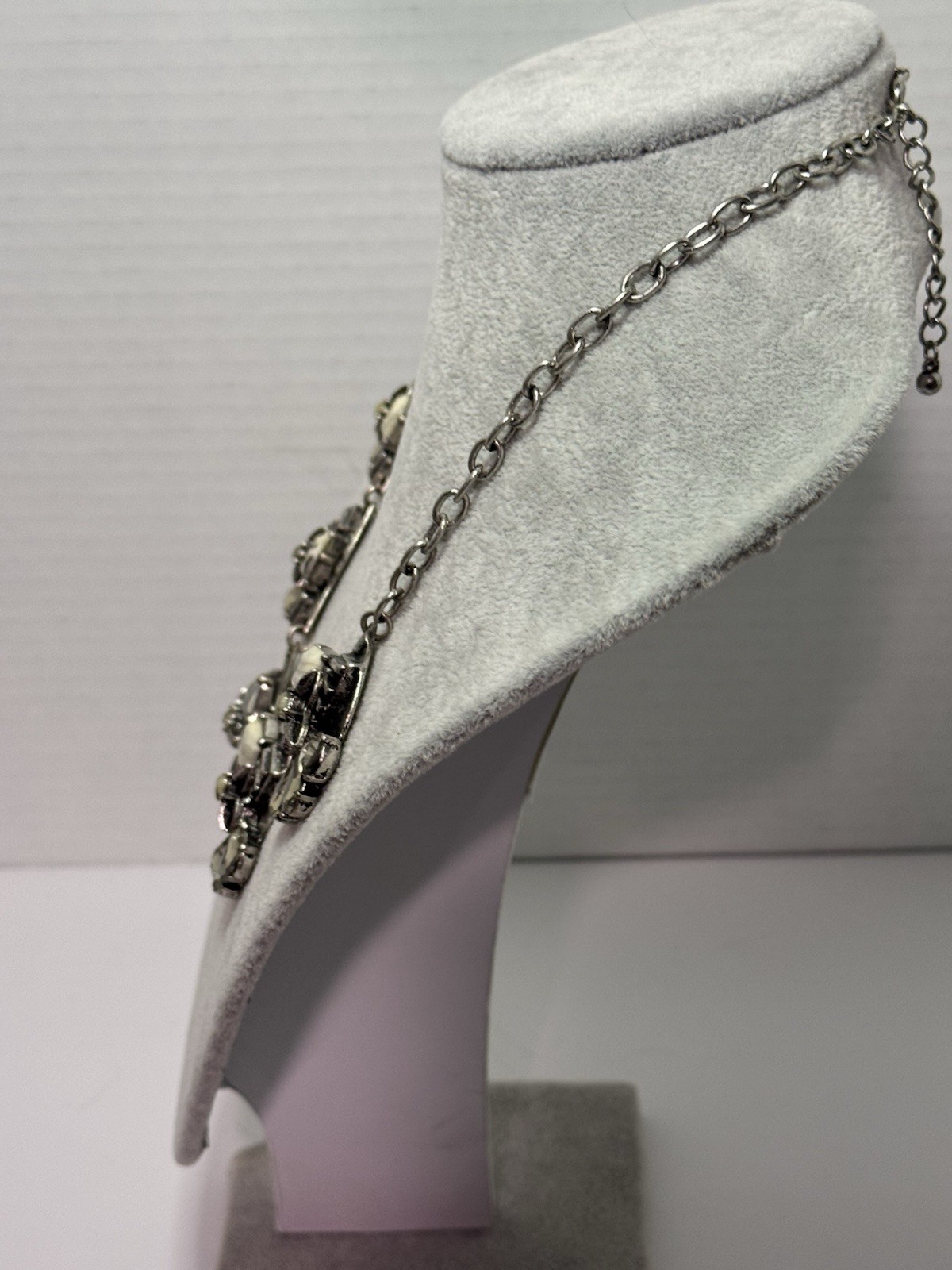 Beautiful Statement Necklace Great Quality. Perfect For Any Occasion