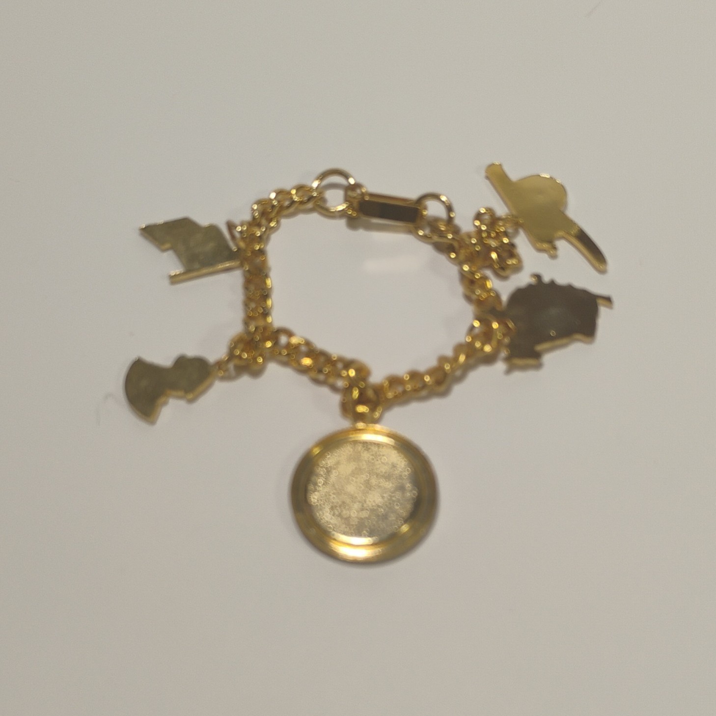 Gold Tone Curb Link Charm Bracelet Liberty Bell Patriotic 5.5 inch Small Wrist