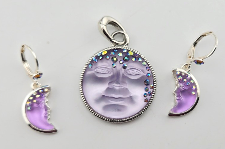 KIRKS FOLLY GODDESS SEAVIEW MOON 25mm OPEN RING CHARM Purple/ST & Earrings