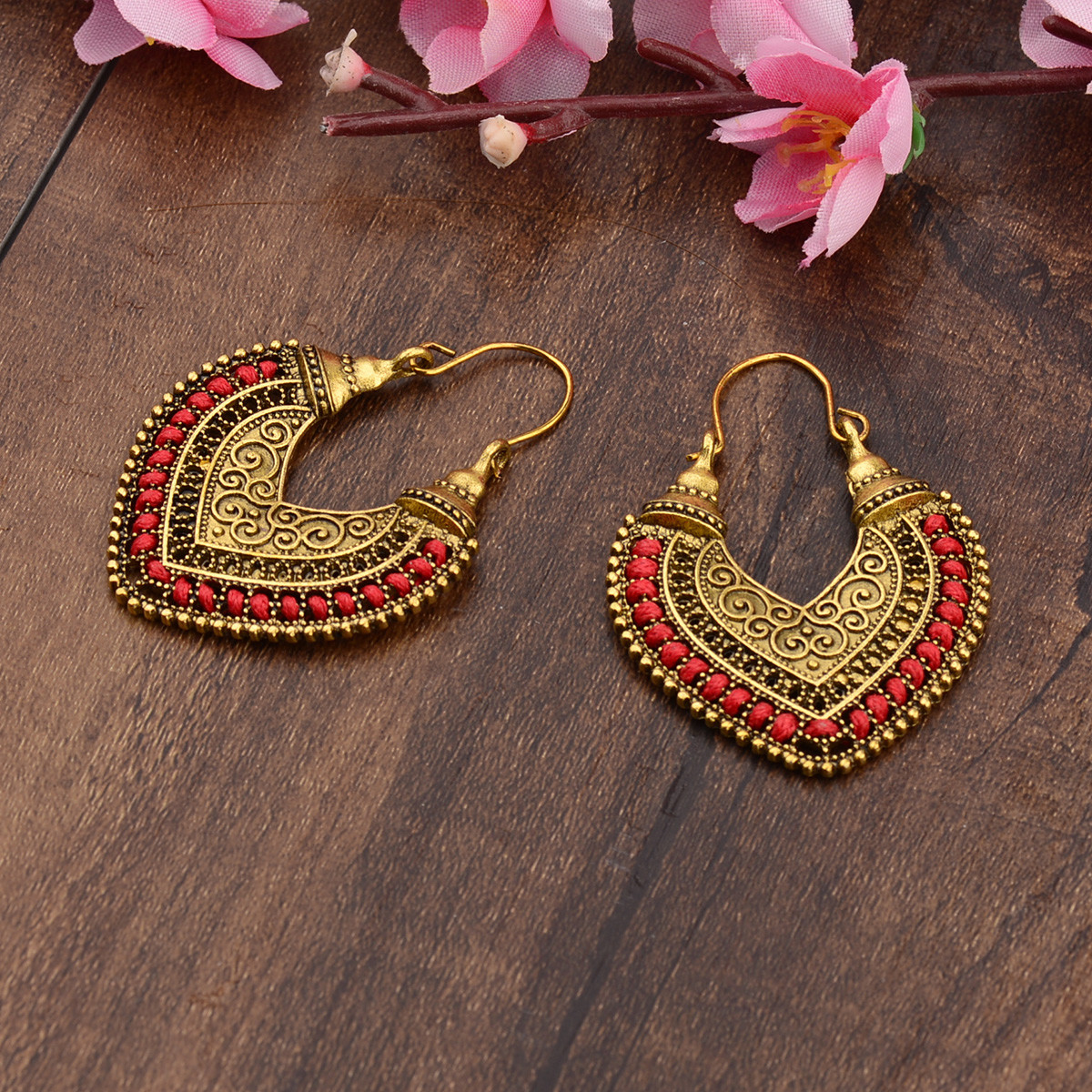 Retro Bohemian Boho Retro Heart Carved Ethnic Geometry Women Gold Stud Earrings