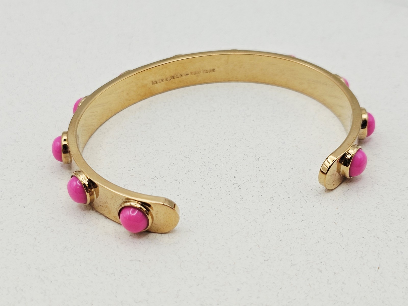 Kate Spade Hot Pink Gold tone Tag Along Cuff Bangle Bracelet 💕