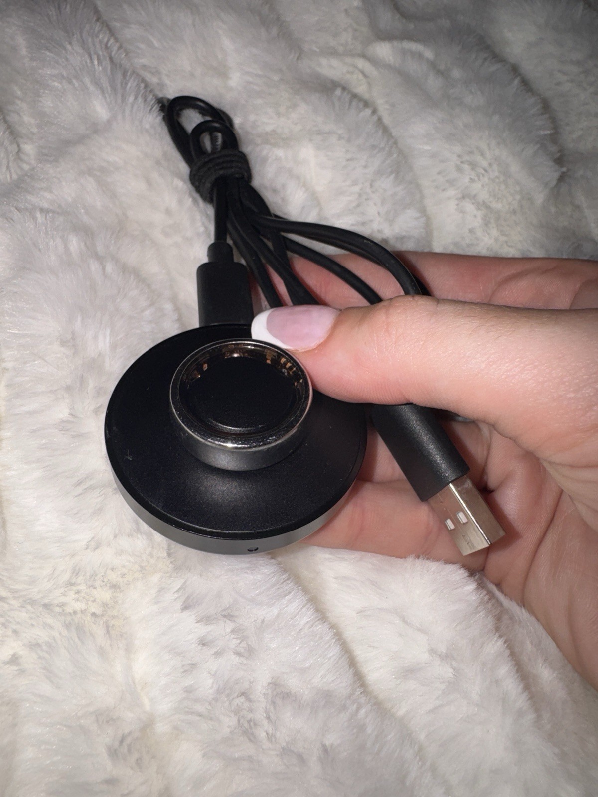 Oura Ring Silver Gen 3 Horizon Size 9 Pre-Owned. Charger and 5 covers included!!