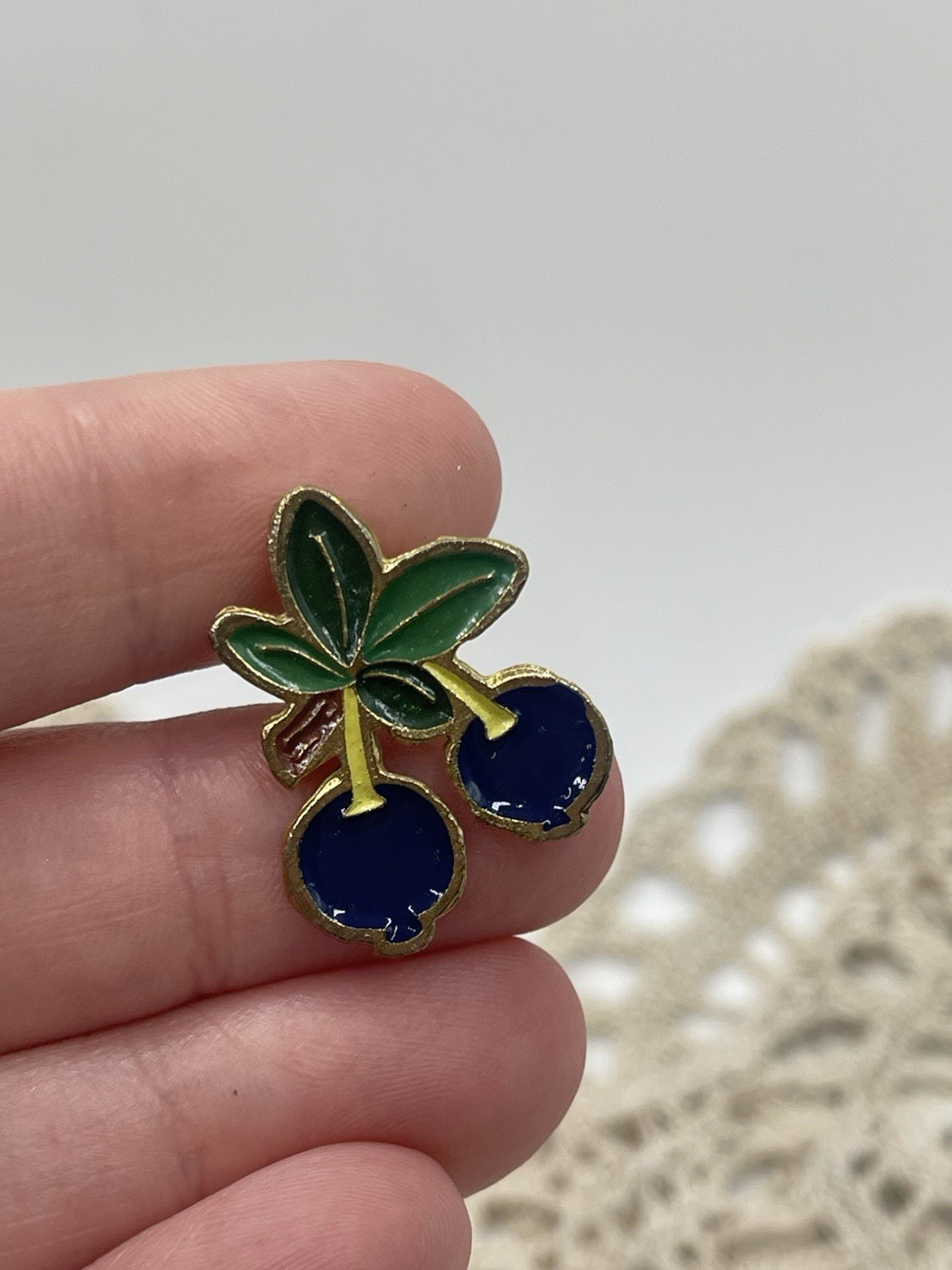 PIN PETITE BROCHE VINTAGE ENAMEL Blueberry