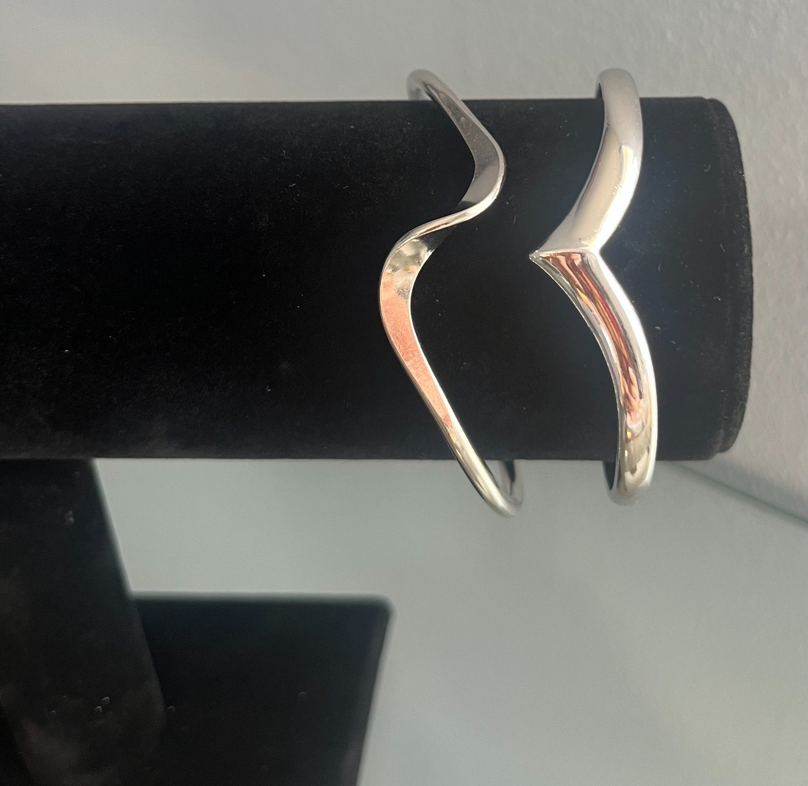 Lot of 2 Silver Tone Cuff Bracelets – Signed Avon Chevron V & Wavy Design