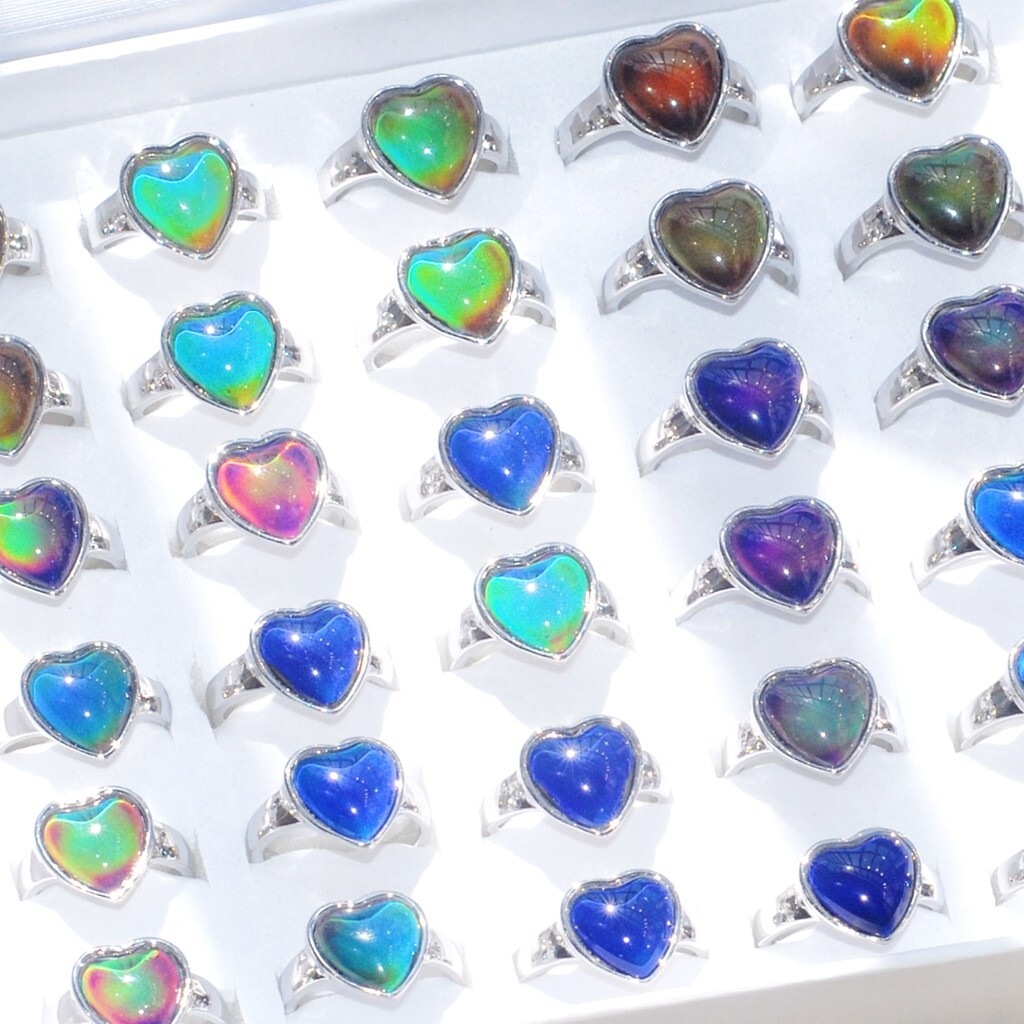 Wholesale 30 Heart Mood Rings Mix Women Silver Plated Change Color Finger Charms