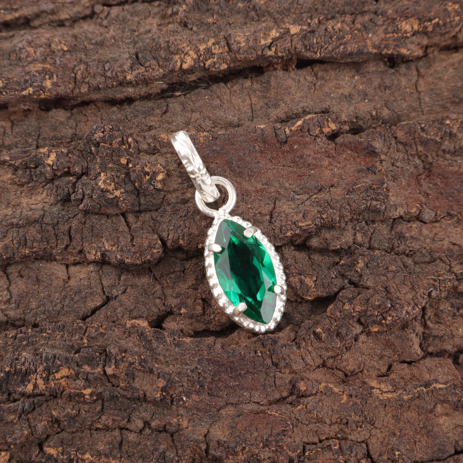 Emerald Gemstone Jewelry 925 Silver Handmade Pendant 1.2″ For Anniversary Gifts