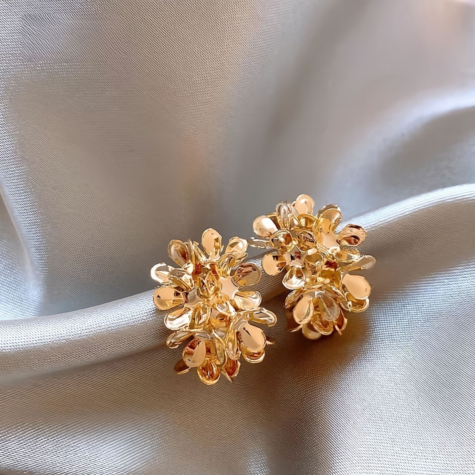 Golden Flower Brocade Cluster C-shaped Flower Gold Plated Alloy Stud Earrings