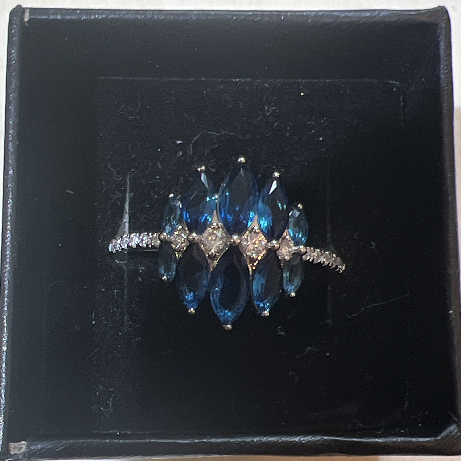 Ring Bomb Party Worth My Mention RBP3950 Rhodium Plated Sapphire CZ Ring Sz 11