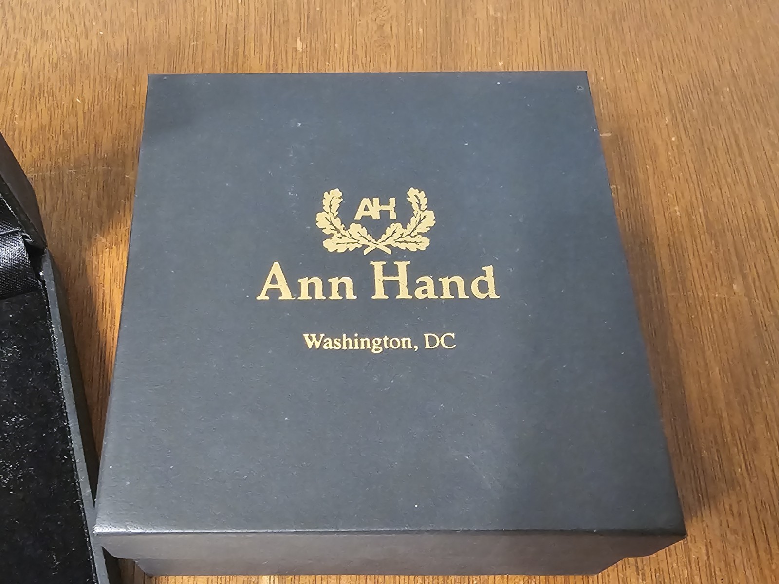 Ann Hand Great Seal Seal Of The United States Pin Brooch Gold Tone Faux Pearl