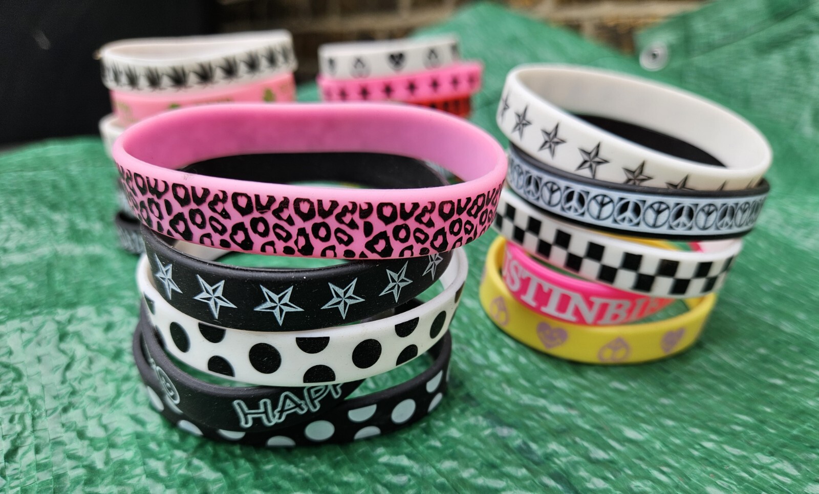 5x Unisex Adults Fashion Silicone Rubber Bands Bracelets Spotted Mixed Designs