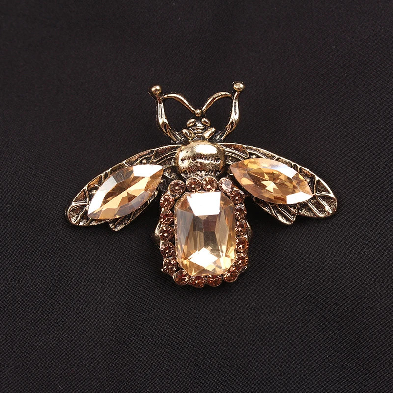 Women Men Unisex Bee Lover Brooch Fashion Bees Animals Pins Badge Jewelry