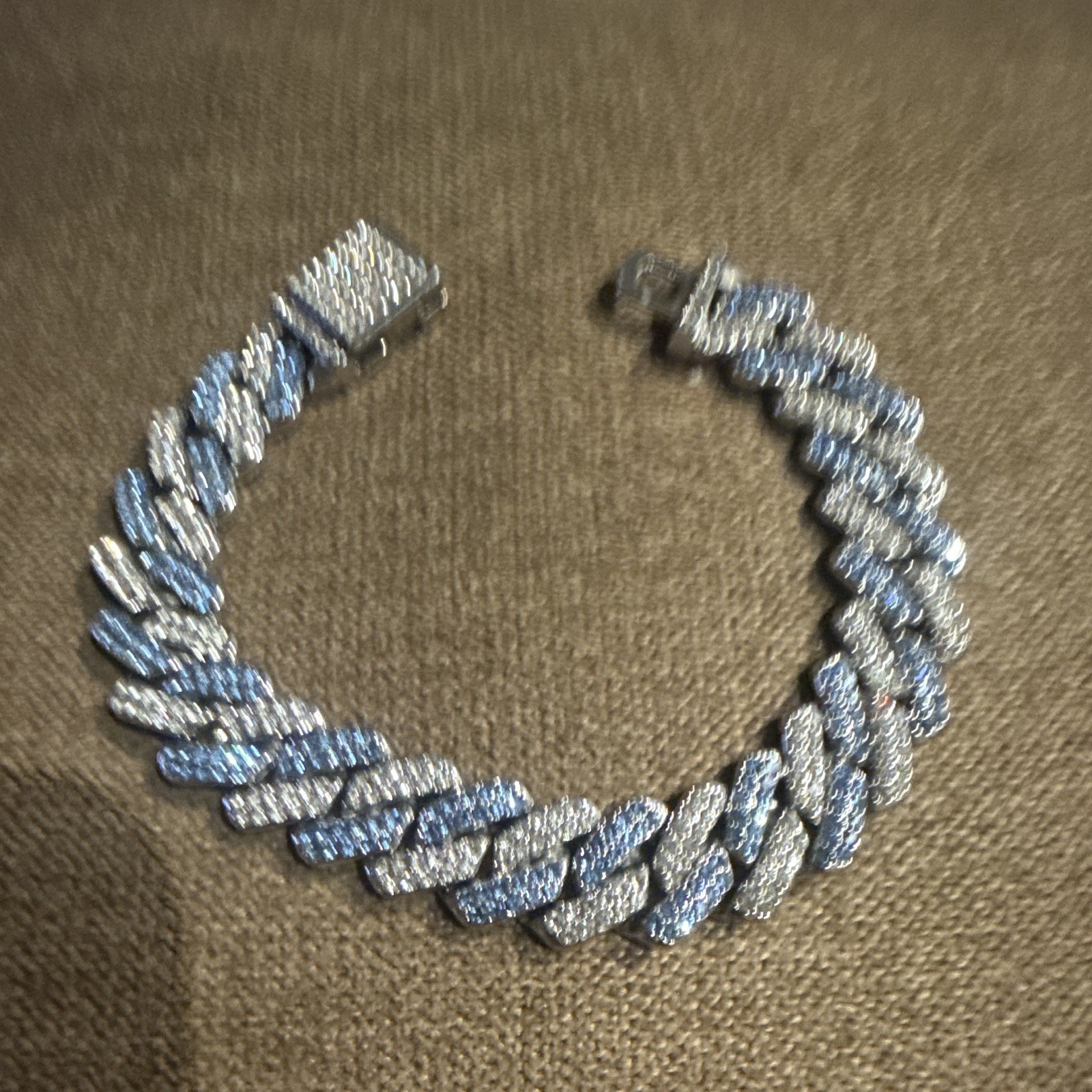 Silver Tone Pavé White moissanite Cuban Link Chain Bracelet Box Clasp