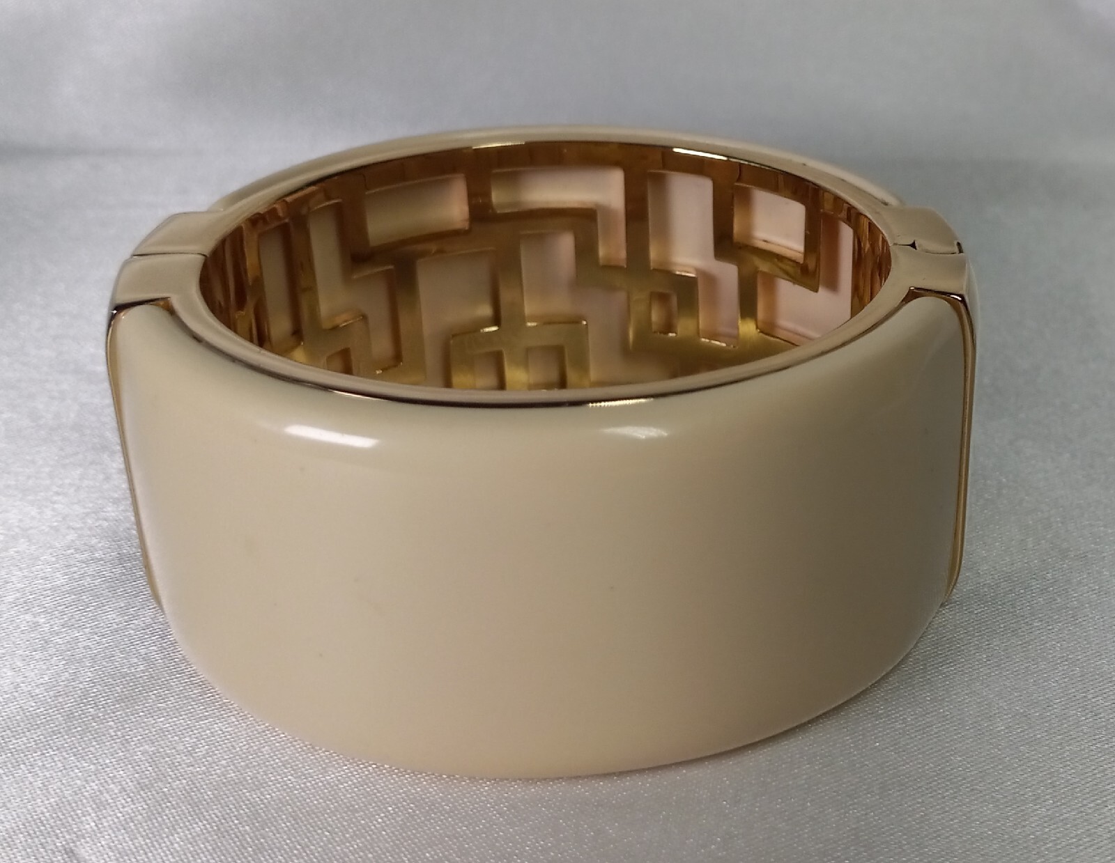 HSN Vintage Princess Amanda Charisma Club Art Deco Faux Ivory Cuff Bracelet