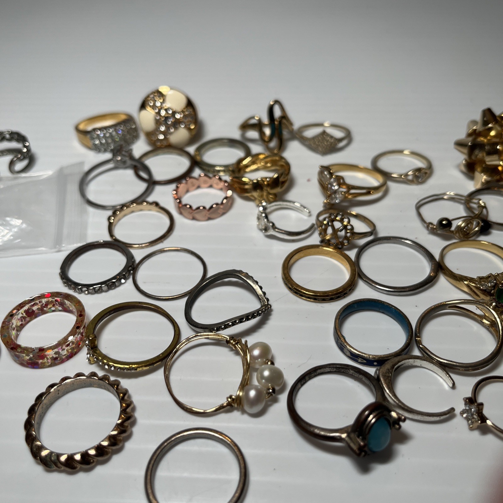 40 GOLD & Silver TONE FASHION RINGS VARIOUS SIZES & STYLES Assorted Sizes