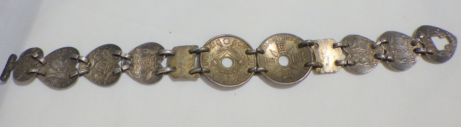 AUSTRALIAN COIN DESIGN BRACELET IN SILVER 7″ SHILLINGS FROM 30’S