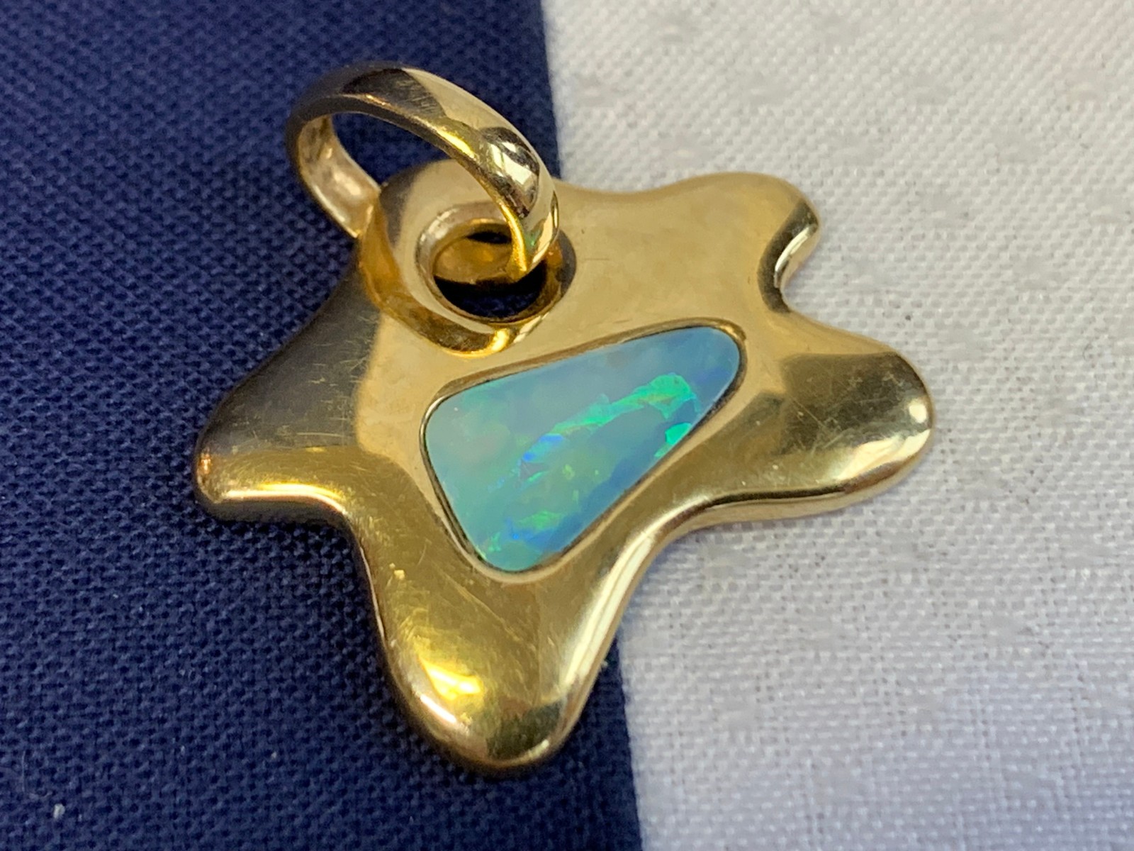 14K Yellow Gold Star Pendant 4.66g Fine Jewelry Abstract Opal Look Charm *READ*