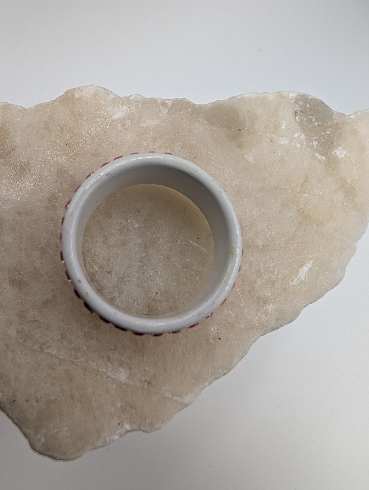 Chunky White Enamel Band Ring with Three Rows of Pink Rhinestones Size 8