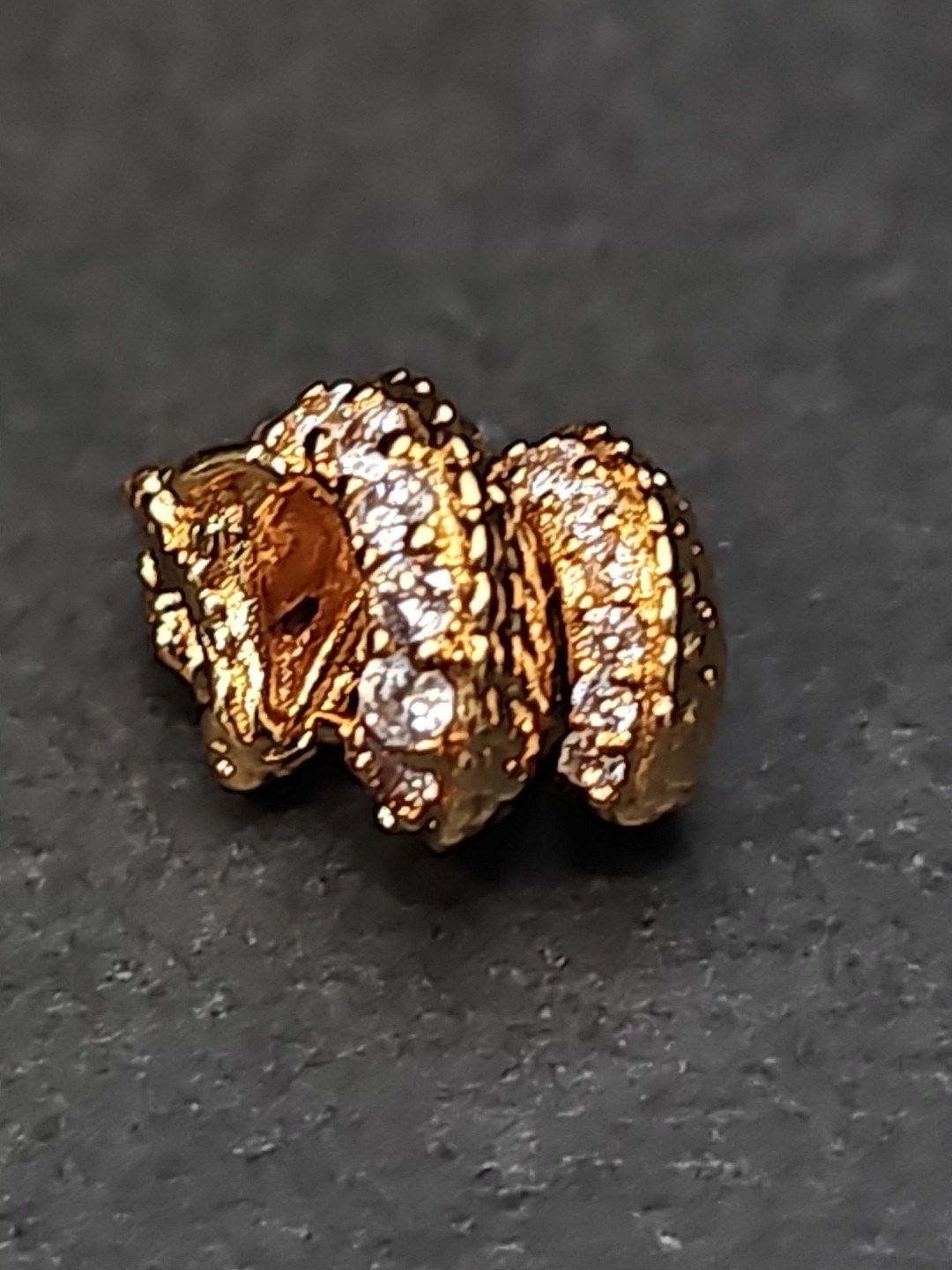 Pandora Chinese Year of the Dragon Charm 763069C01 2024 Lunar Year ALE MET
