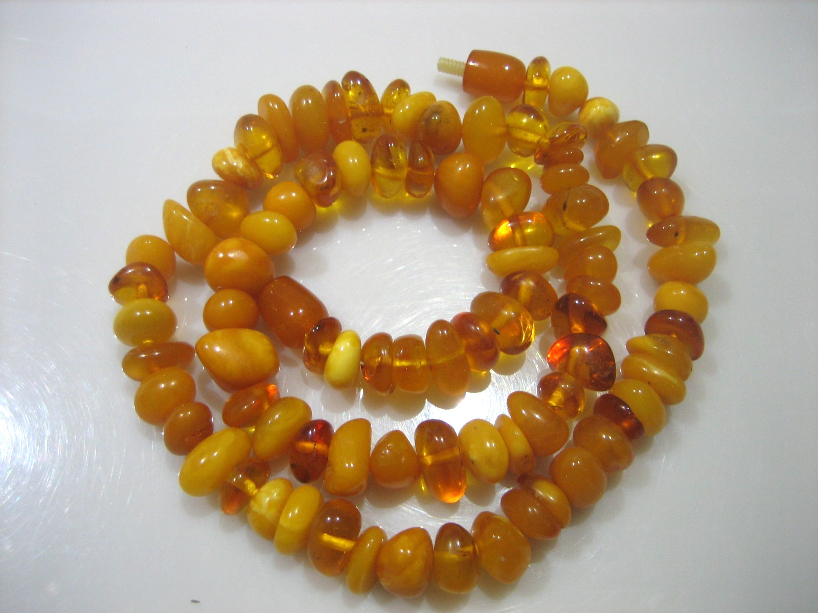 Vintage 21″ Baltic Honey & Butterscotch Amber Necklace with Amber Screw Clasp