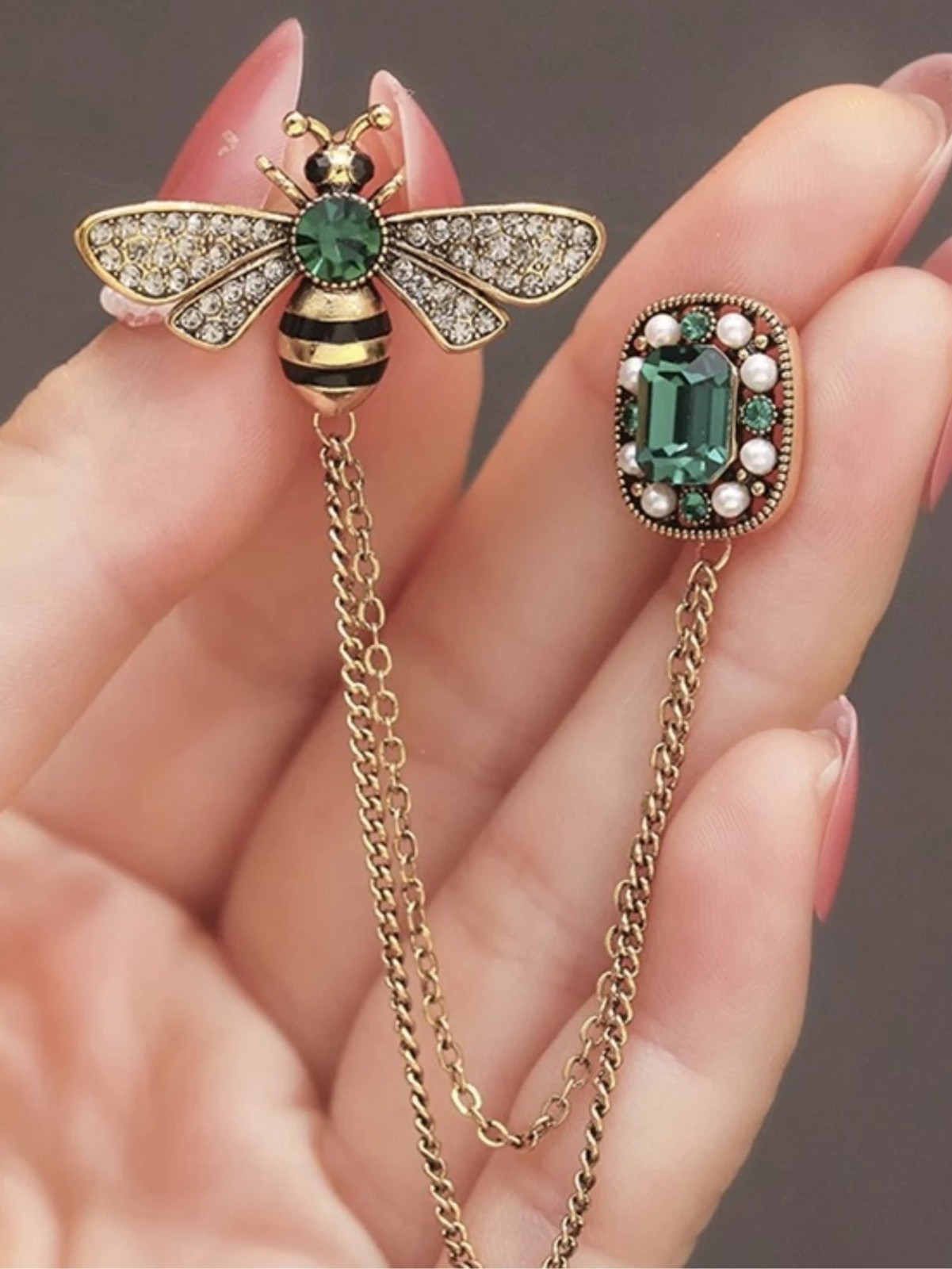 Bee Crystal Brooch Pin Tassel Luxury Women Sweater Jacket Fashion Jewelry Gift