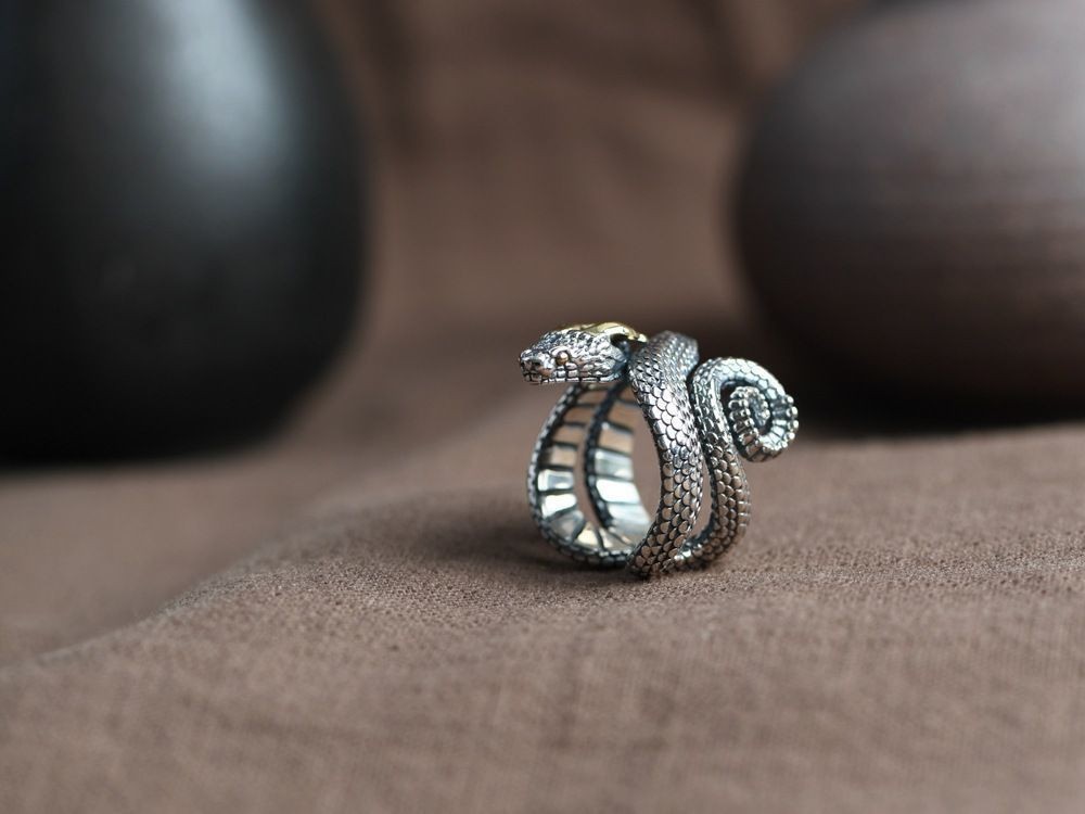 Elegant 925 Sterling Silver Charm Fashion King Cobra Snake Ring One Size Fit All