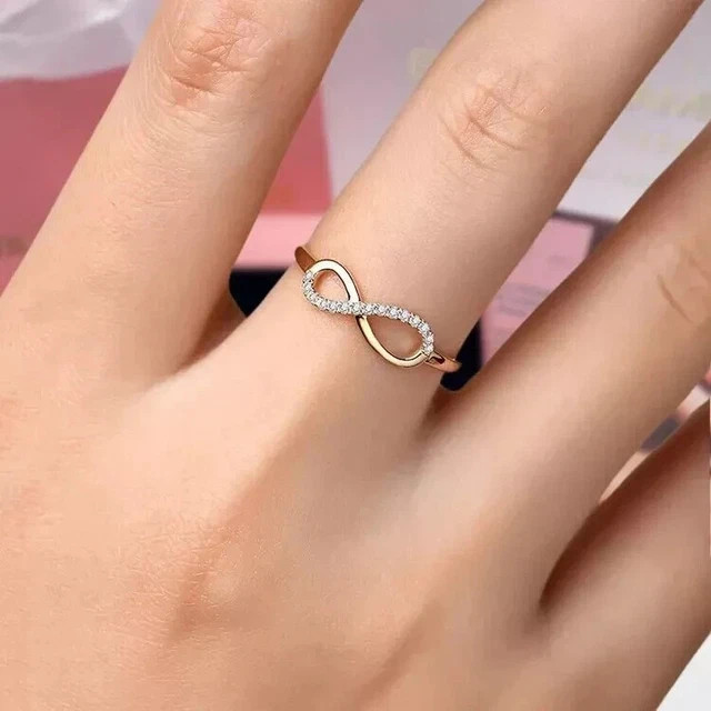 Simulated Diamond 1.0Ct Round Cut Women’s Engagement Ring 14KYellow Gold Plated