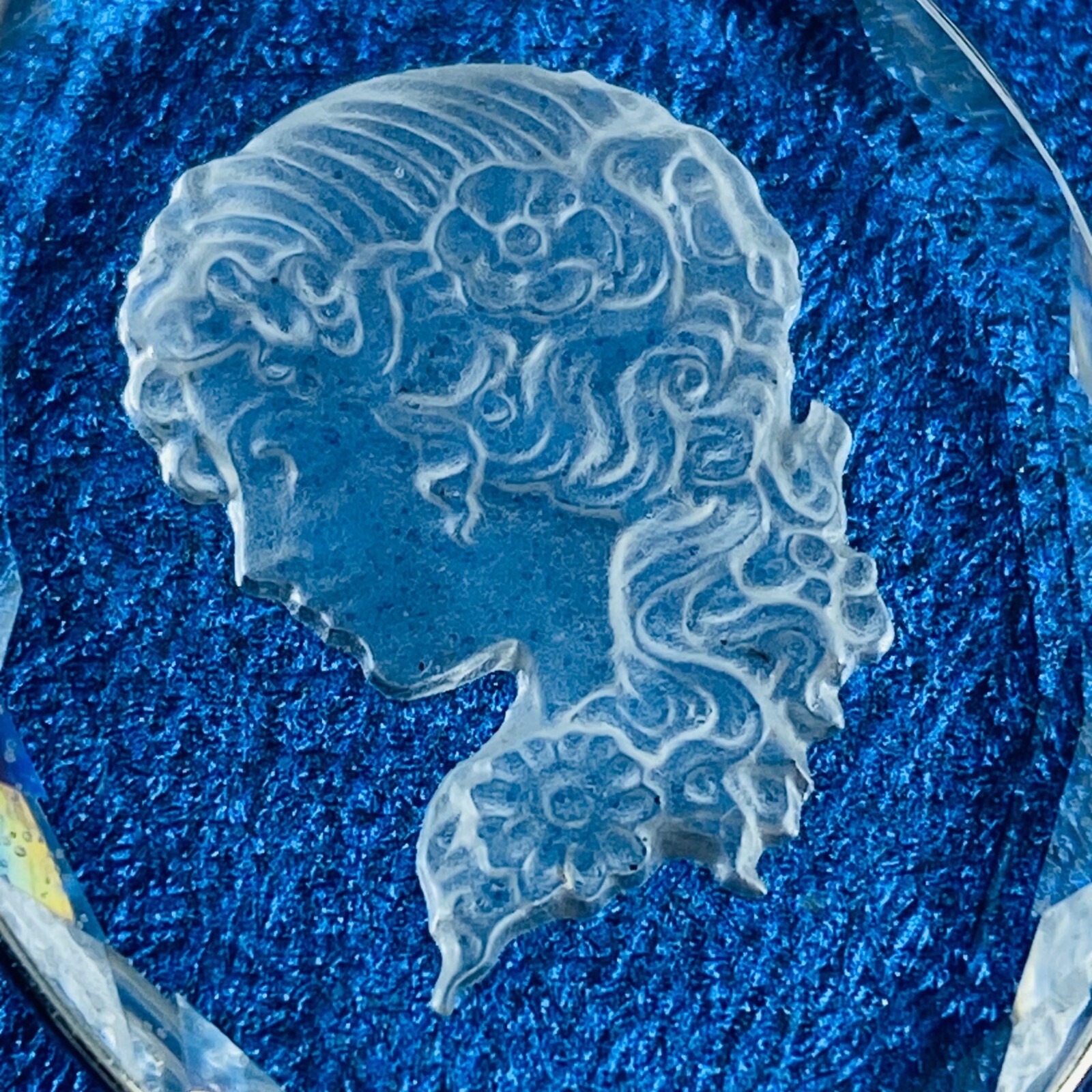 Cyrstal Cameo Girl Lady Women Pendant for Necklace Clear Glass Etched In Design