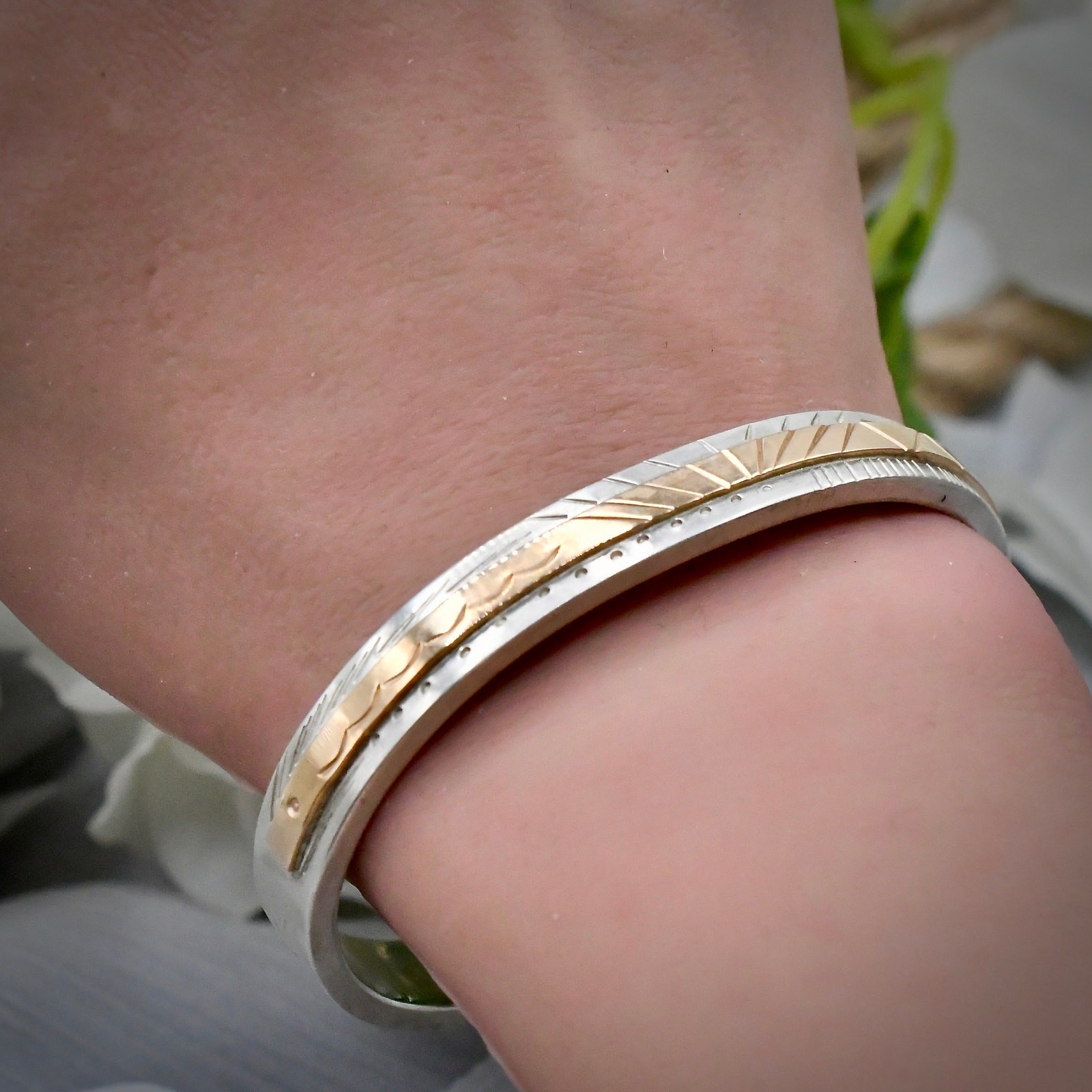 VTG Larry Martinez Taos LM © Sterling Silver Gold Mixed Metal Ribbon Cuff 30g