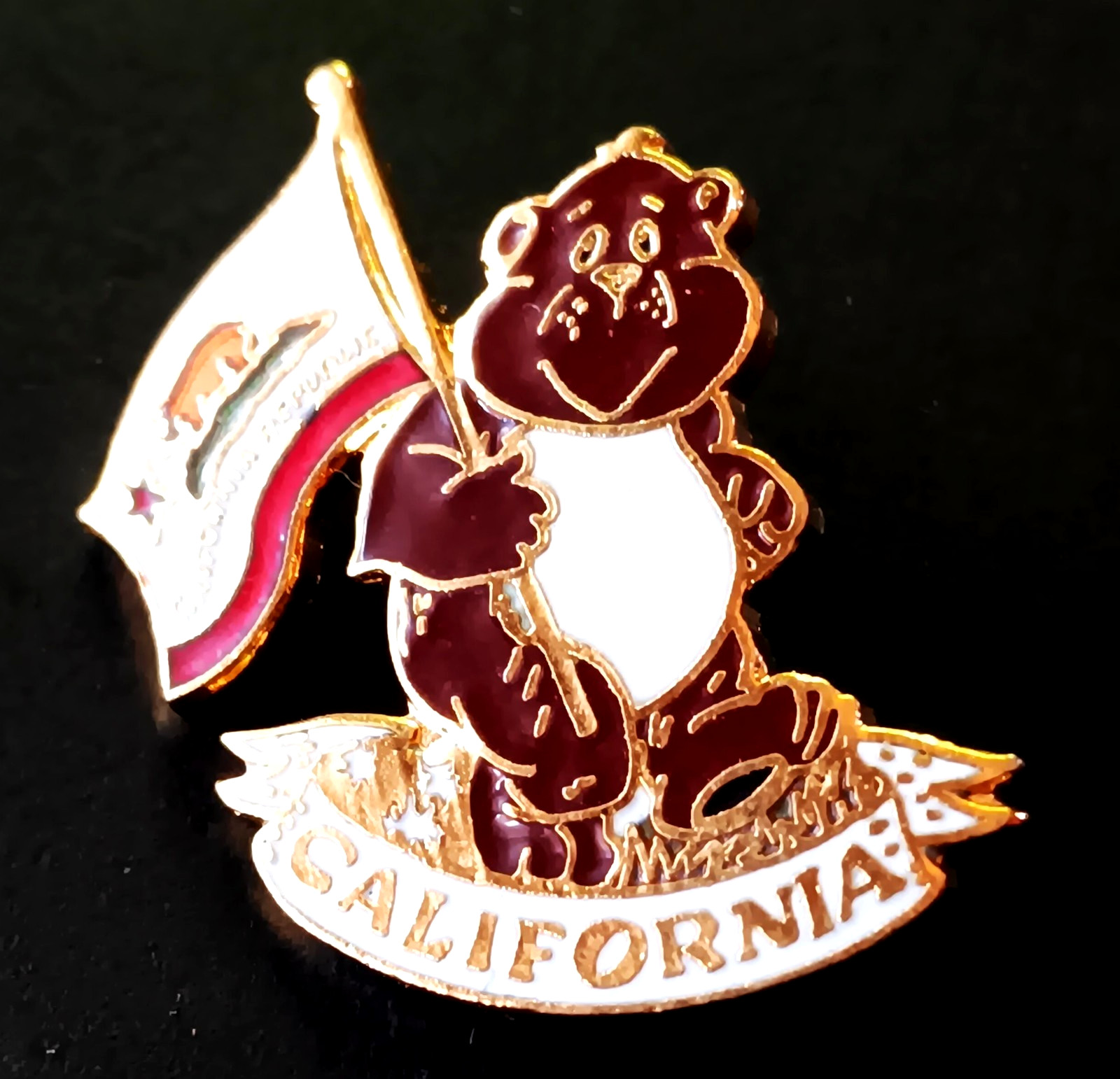California Bear Flag Pin Brooch Lapel Tie Backpack Hat Enamel Pin