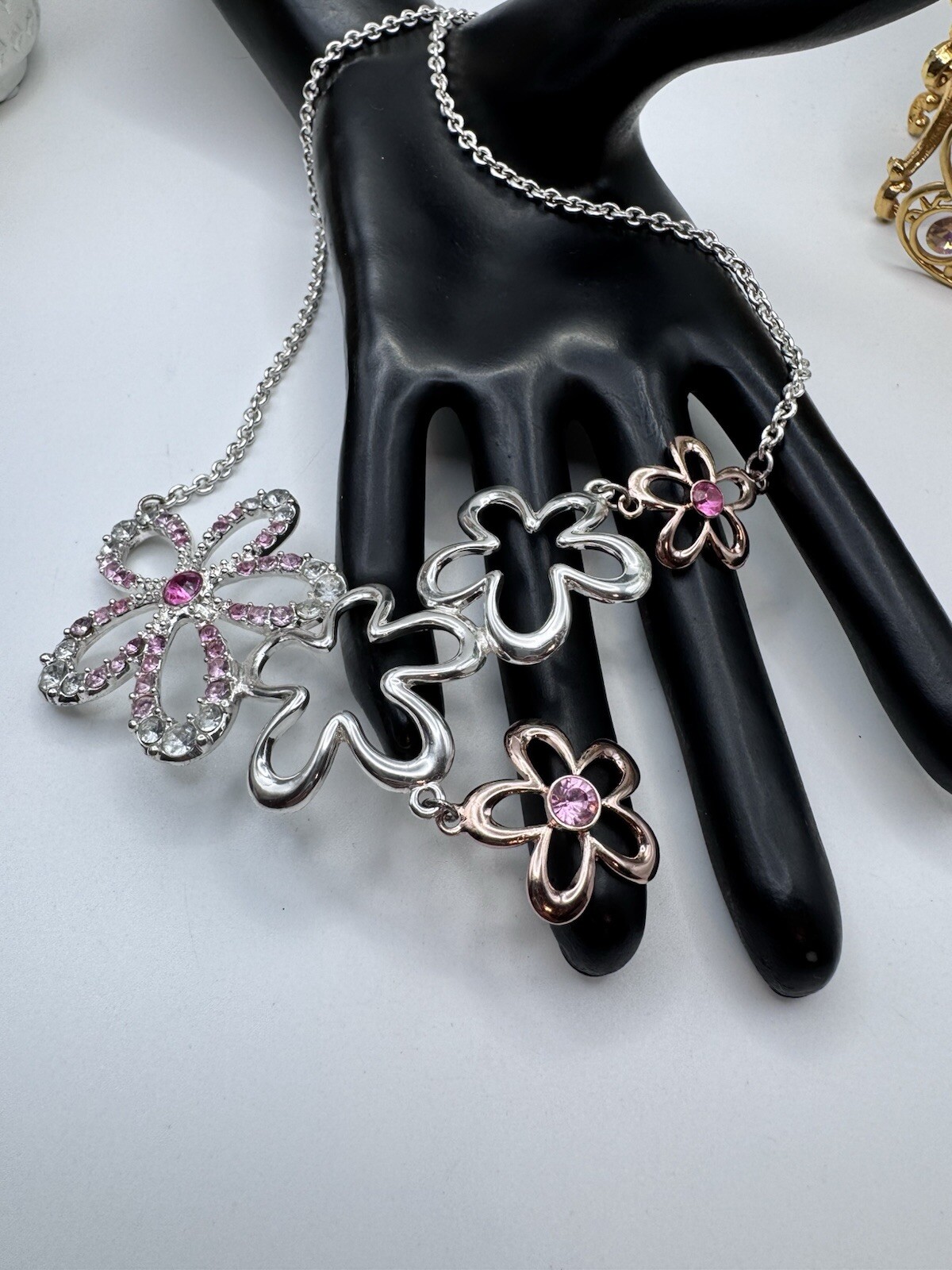 SAQ Silver And Copper Tone Flowers Designed Whit Rhinestone- Cute Necklace