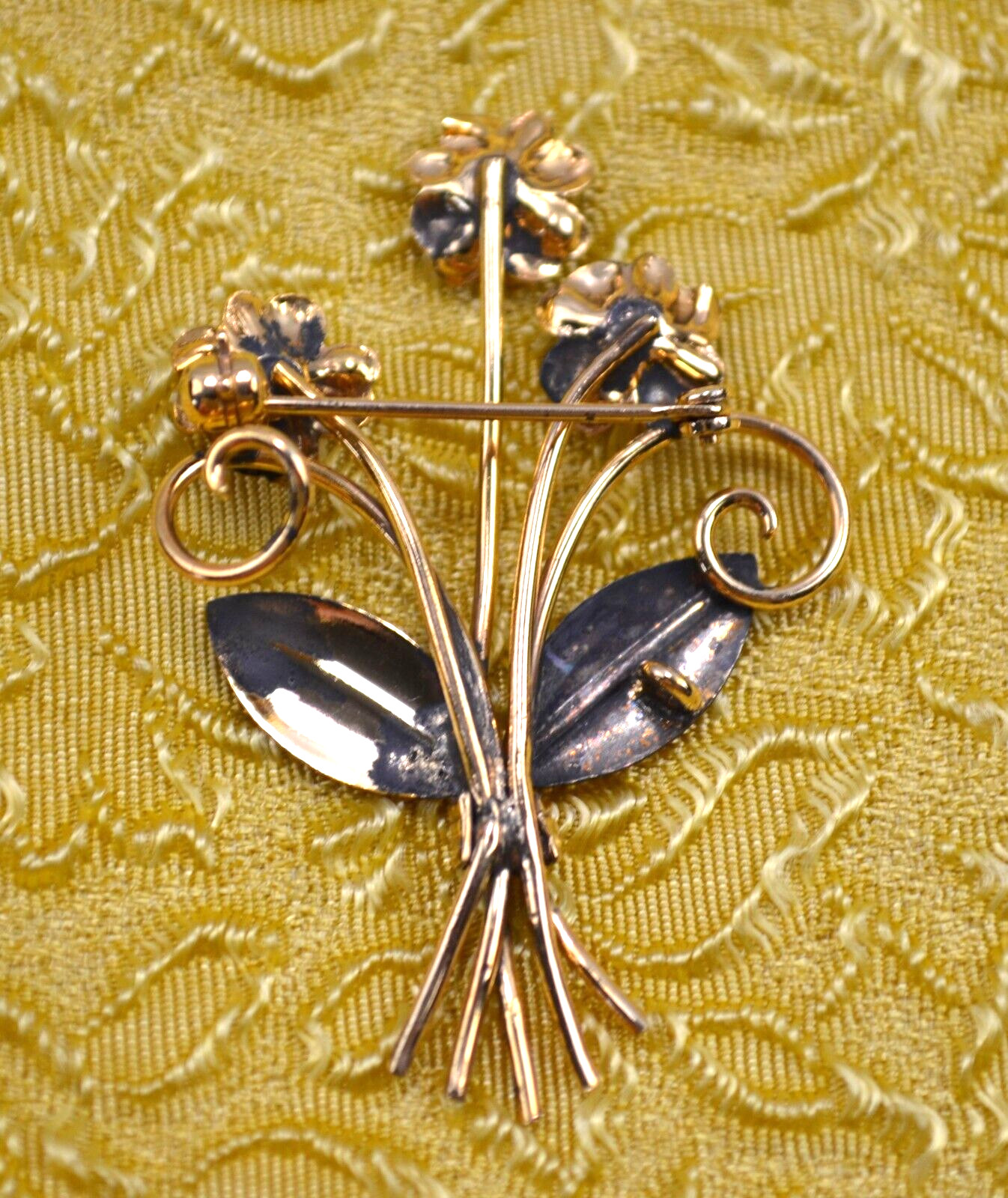Vintage Gold Tone Brooch Pin Pendant Flower w/ Clear Rhinestones 2.25″