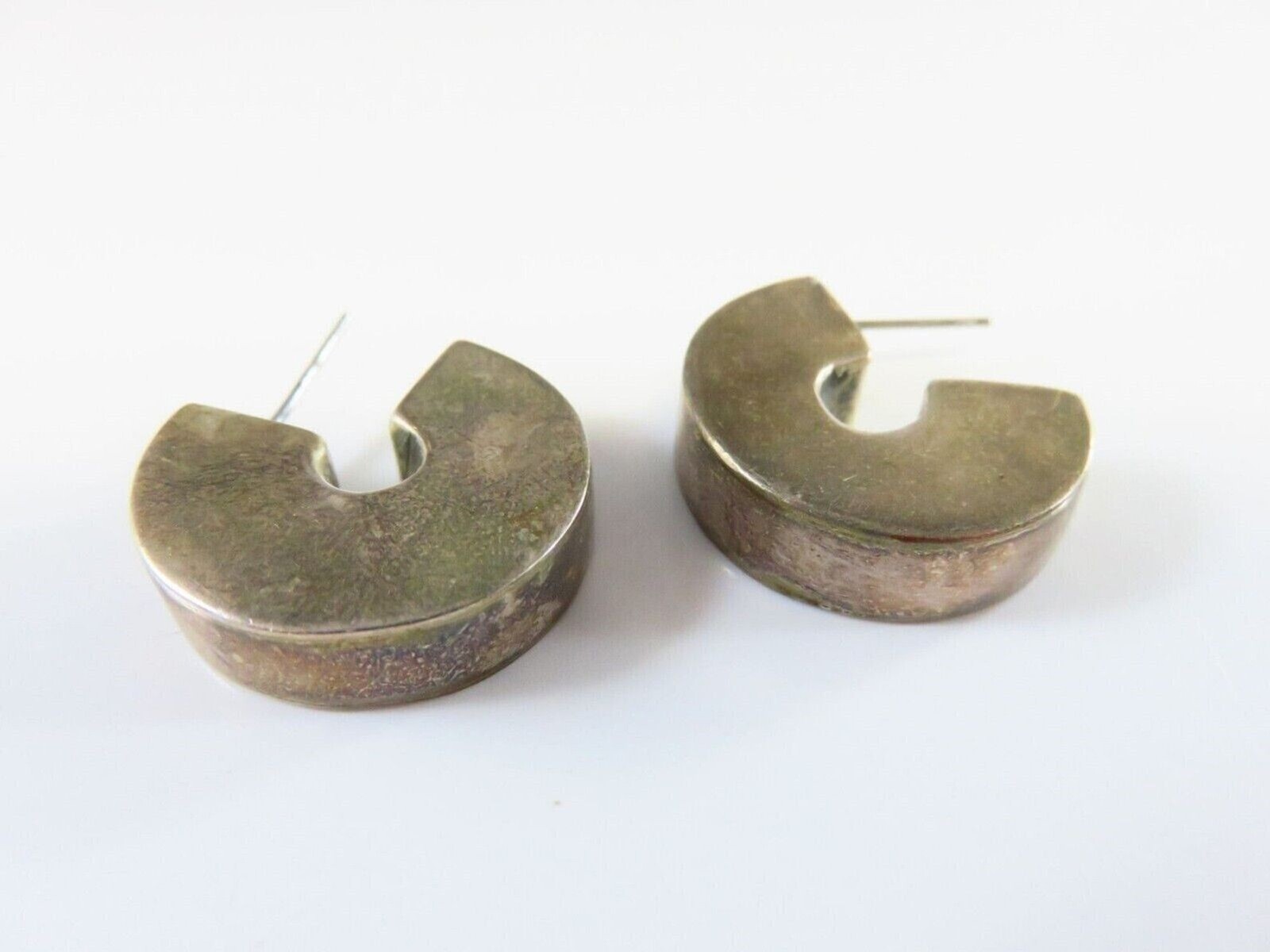 C-Shaped Hoop Earrings In Silver Plate With Yellow Backings