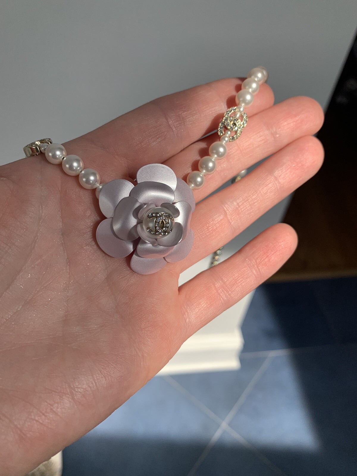 Chanel Runway 23C Pearl Flower Pink Choker Necklace New/ receipt Cruise 2023