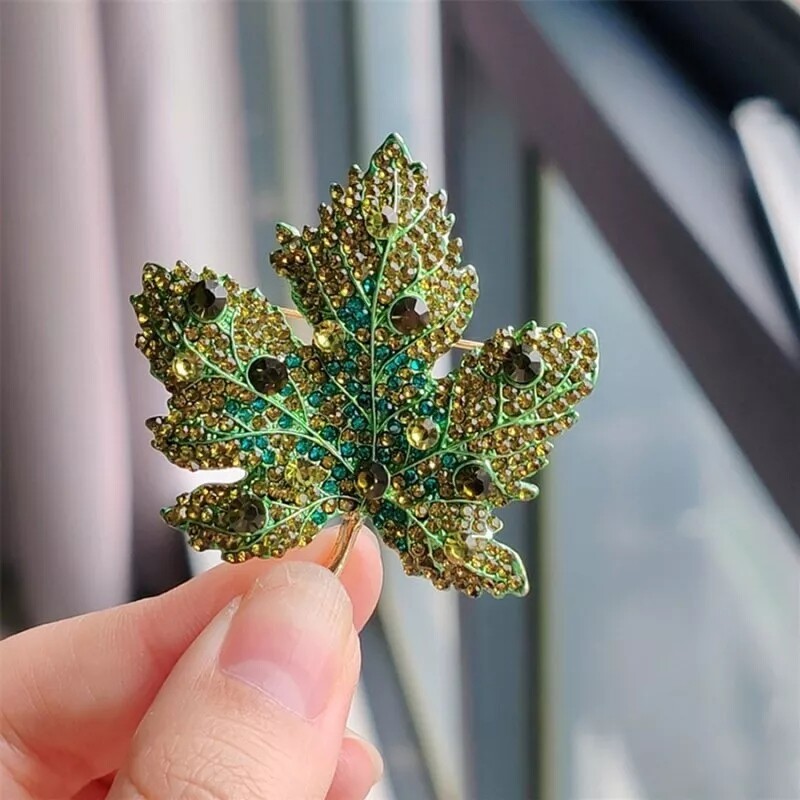 1/2/3/4xVintage Maple Leaf Crystal Corsage Brooch Pin Badge Lapel Women Jewelry
