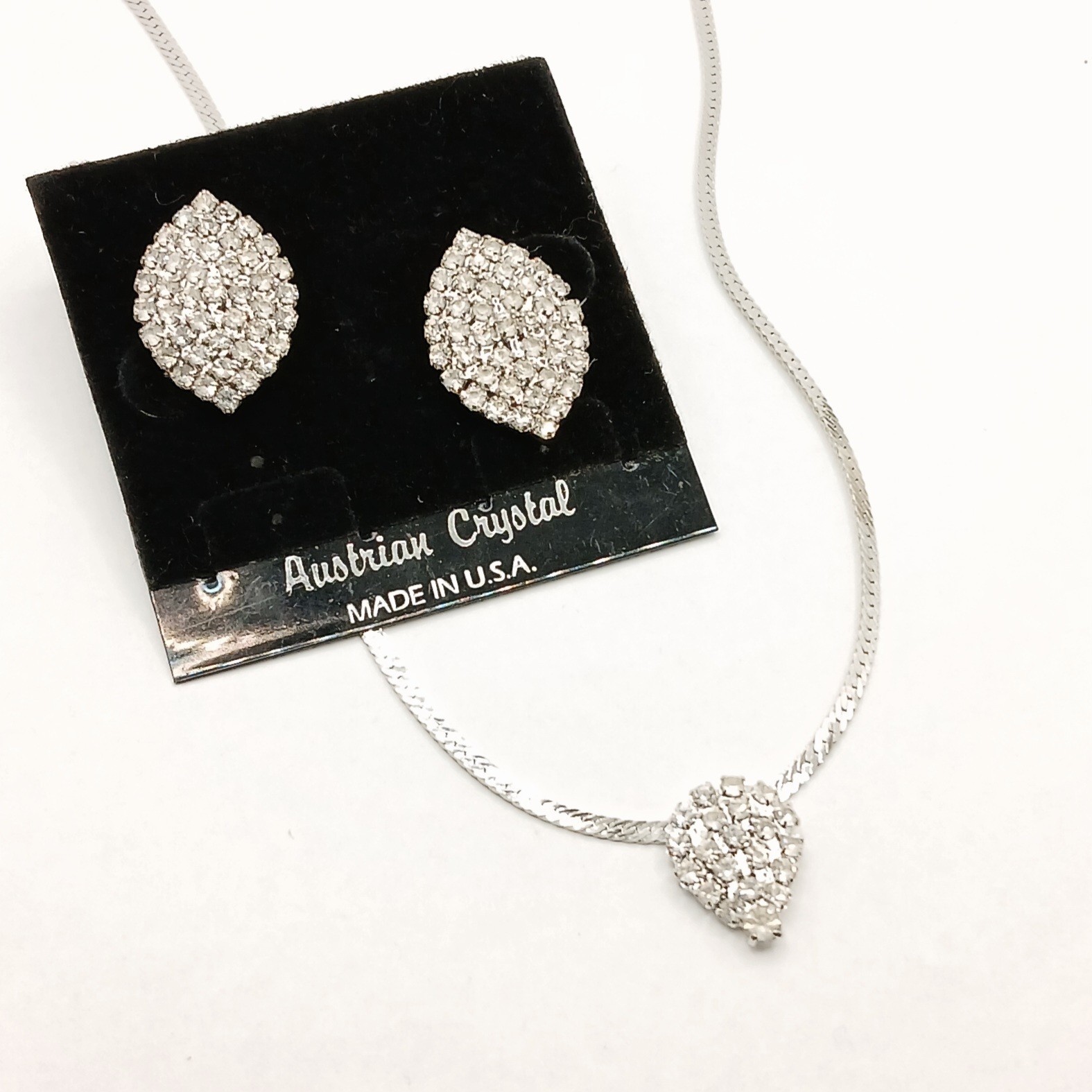 Silver Tone Pave Austrian Crystal 18 in. Necklace & Pierced Earrings … Se32