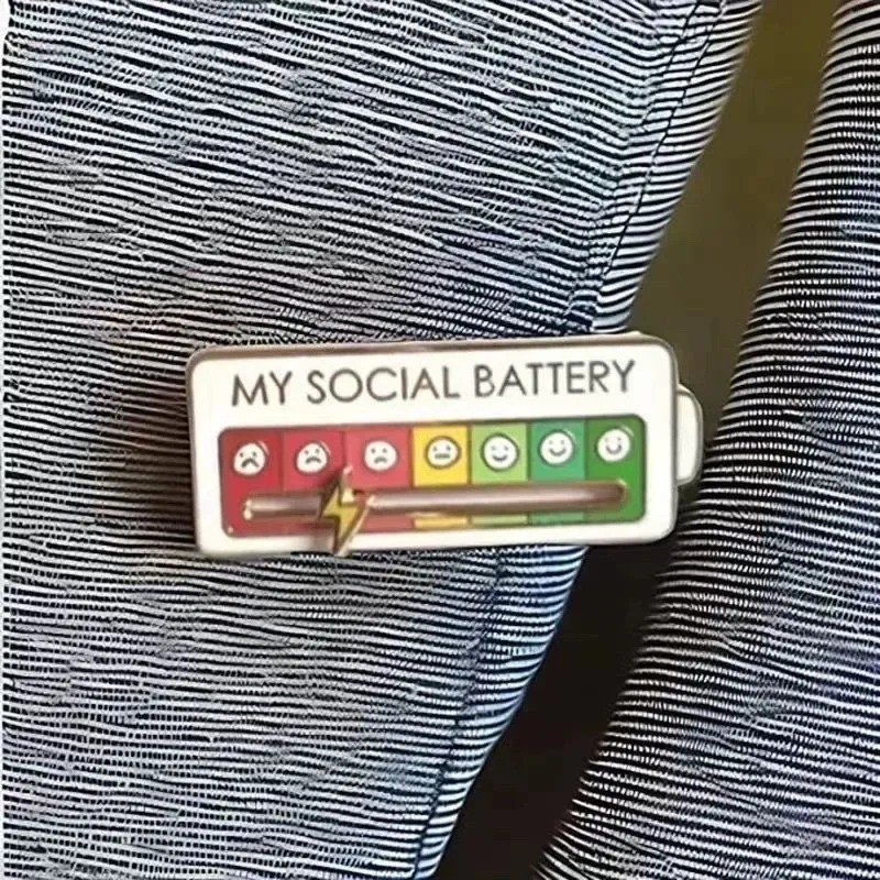 Funny Social Battery Slider Pin – 7-Mood Expression Badge, Cute Interactive Pin
