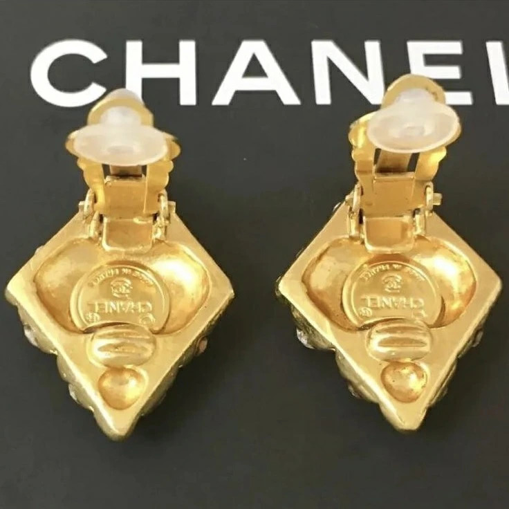 CHANEL Earrings Stone Gold Quilted Width 2.2cm Height 3.1cm Ladies’ Accessories