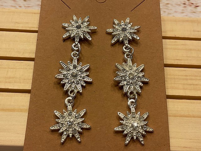 Crystal Snowflake Drop Earrings – Silver Tone – Elegant Sparkly Style
