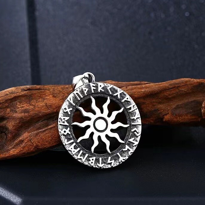 Men’s Silver Viking Rune Sun Pendant Necklace Punk Protection Jewelry Chain 24″