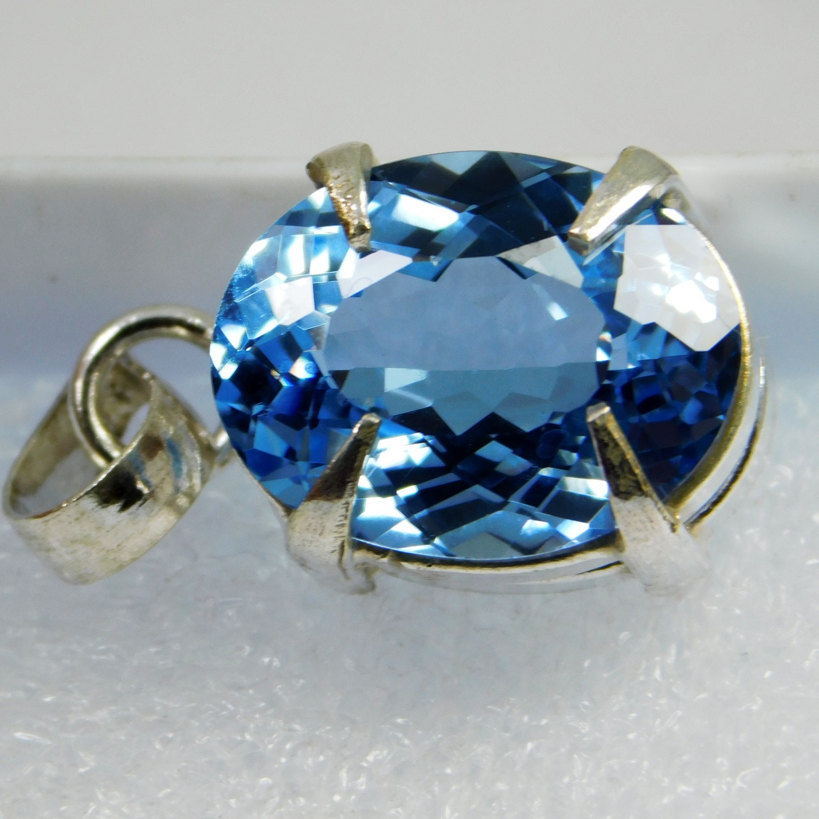 Natural 32.50 CT Certified Blue Sapphire Loose Gemstone Pendant 925 Solid Silver