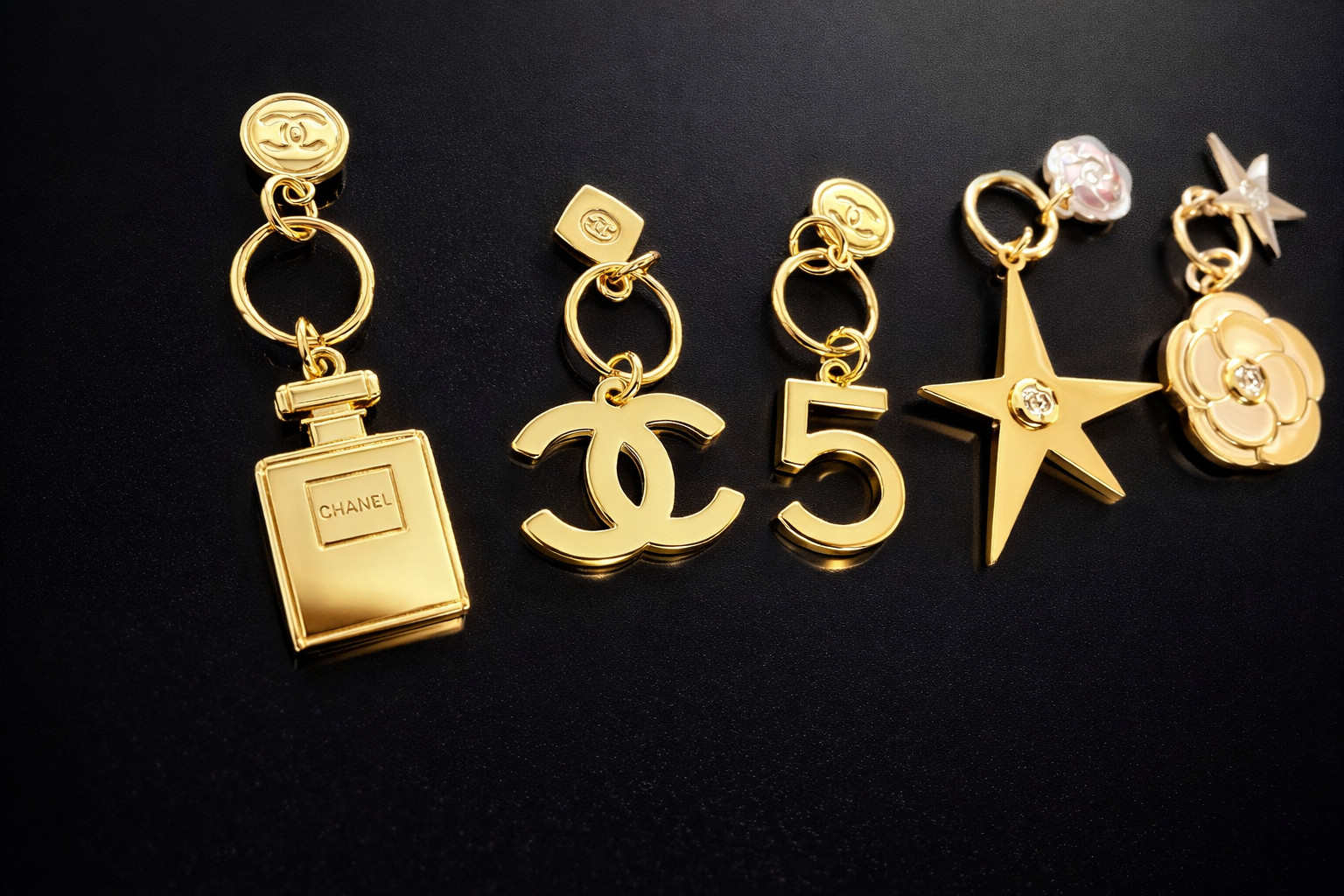 CHANEL Holiday Charm complete Gift novelty Japan Near Mint Full Set Rare