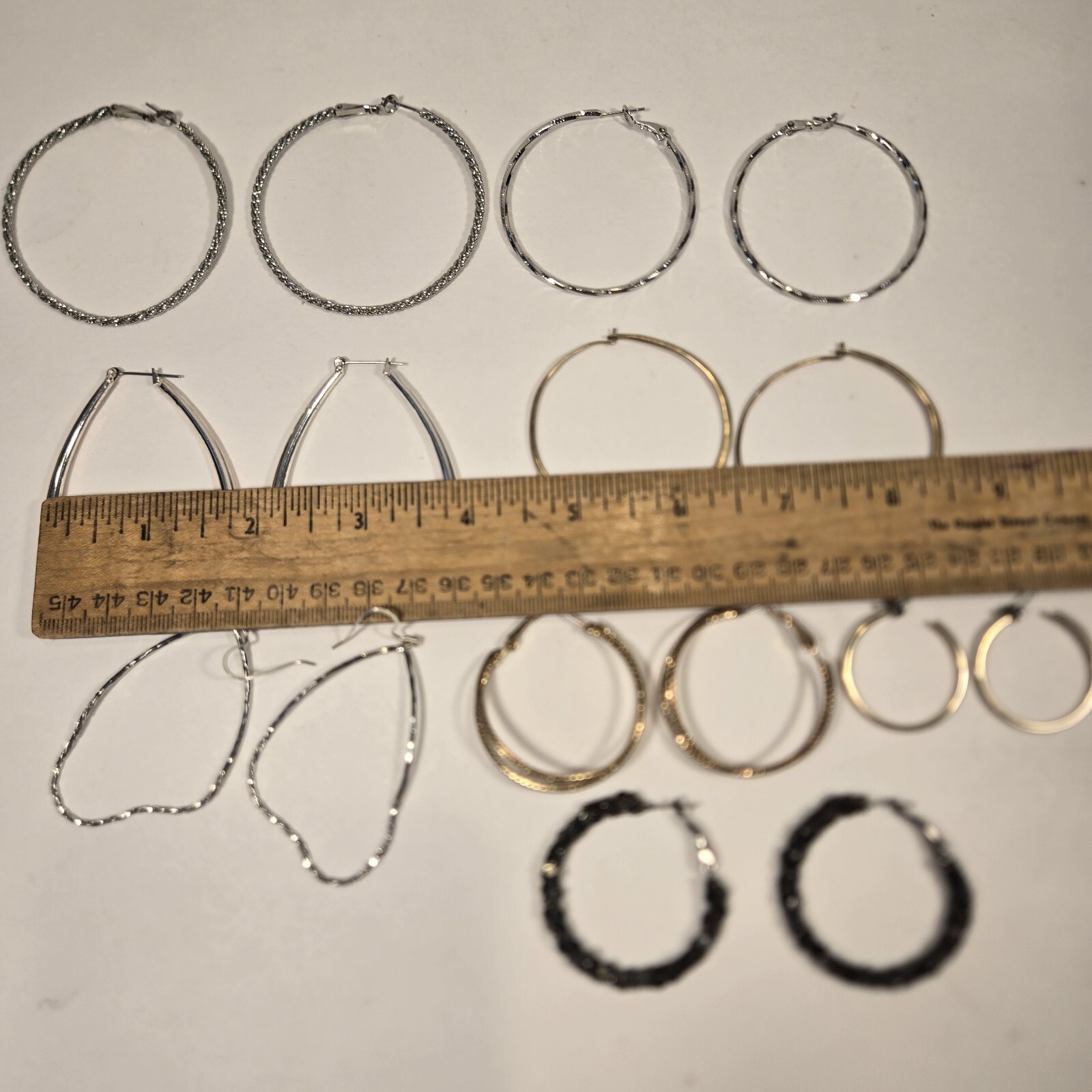 Lot Of 8 Pair Hoop Earrings Pierced Different Metal Tones Varying Diameters